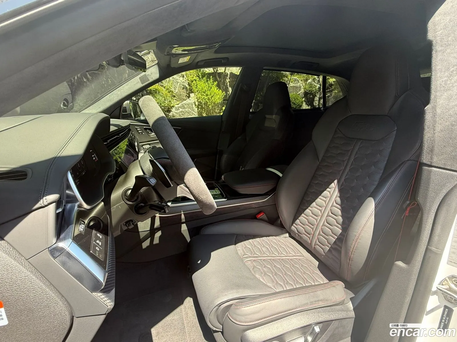 Audi RSQ8 2025 — 10