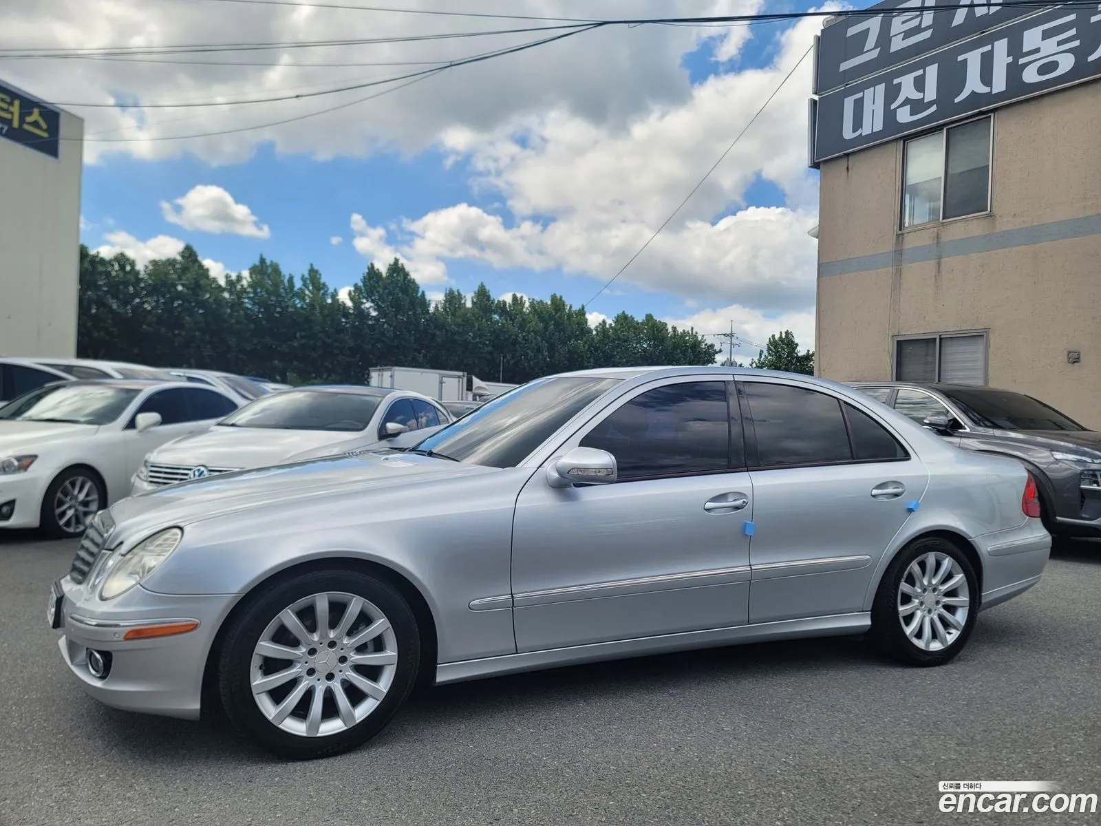 Mercedes-Benz E-Class W211 2009 — 12