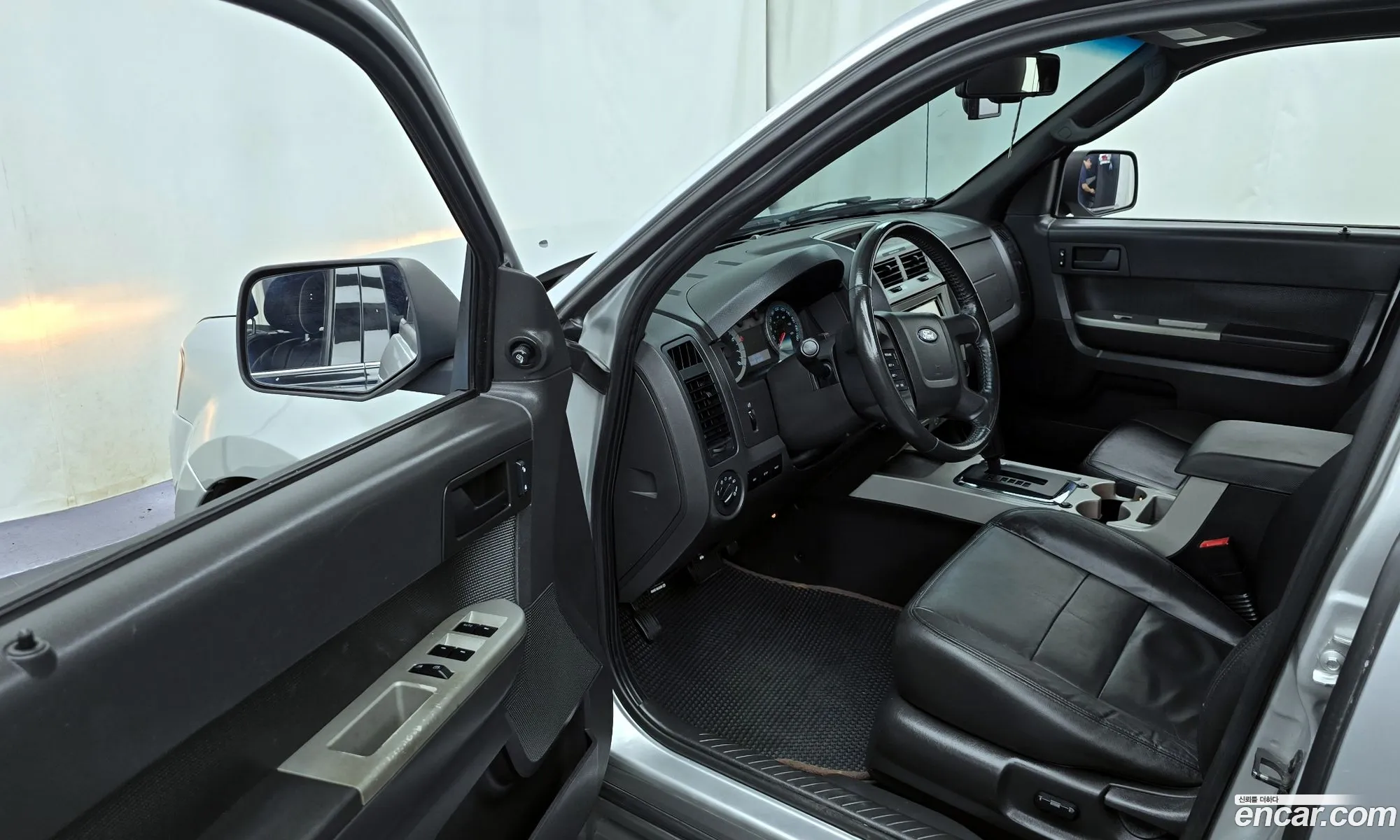 Ford Escape 2009 1FMCU93759KA78706 — 12