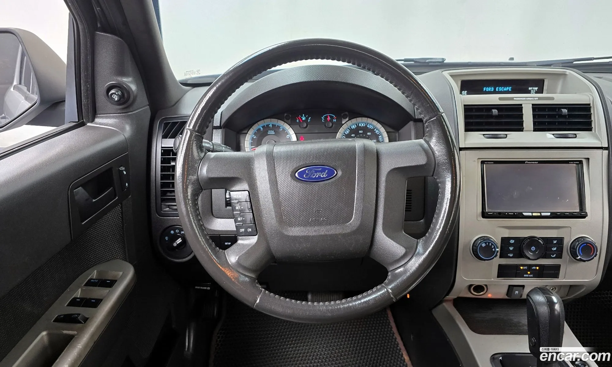 Ford Escape 2009 1FMCU93759KA78706 — 17