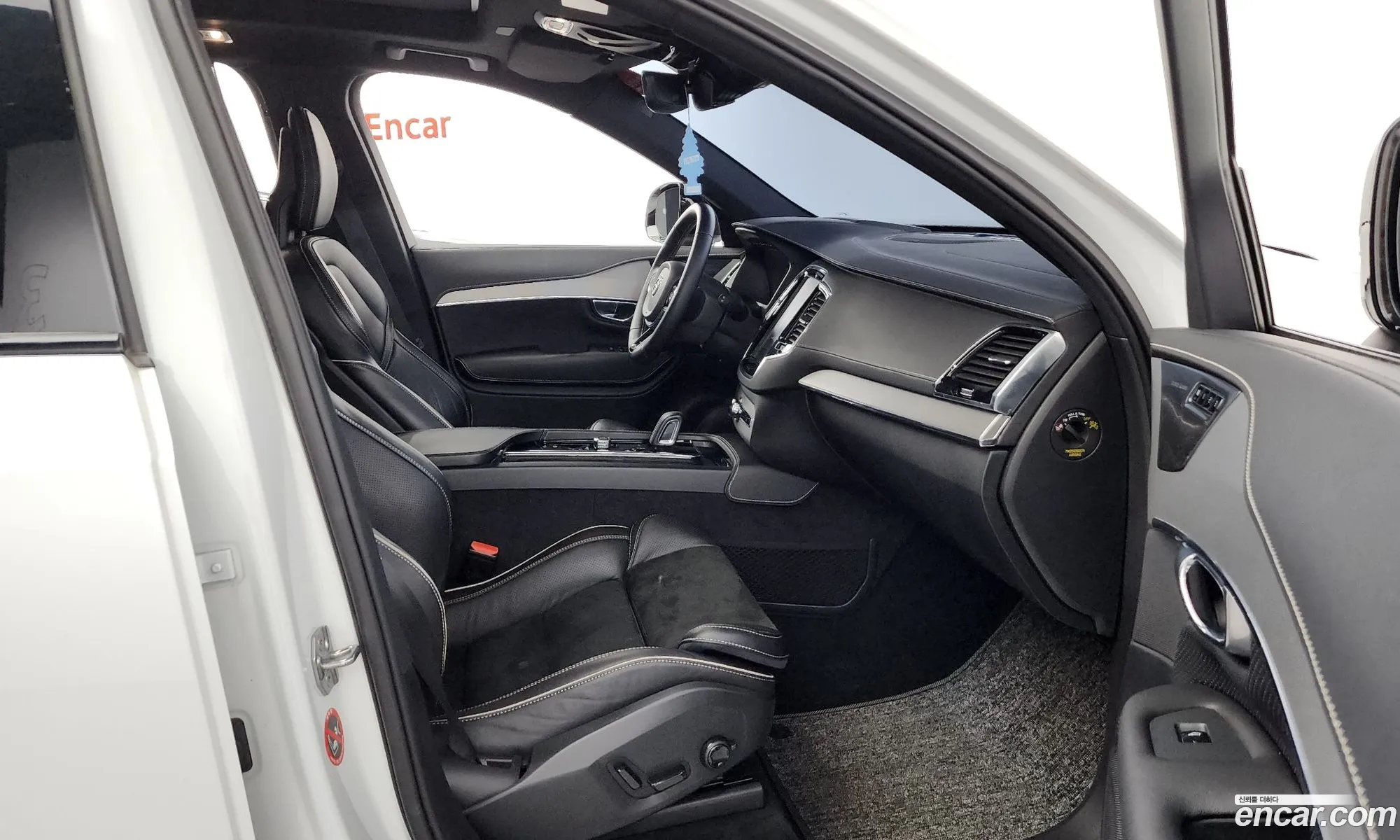 Volvo XC90 2021 — 18