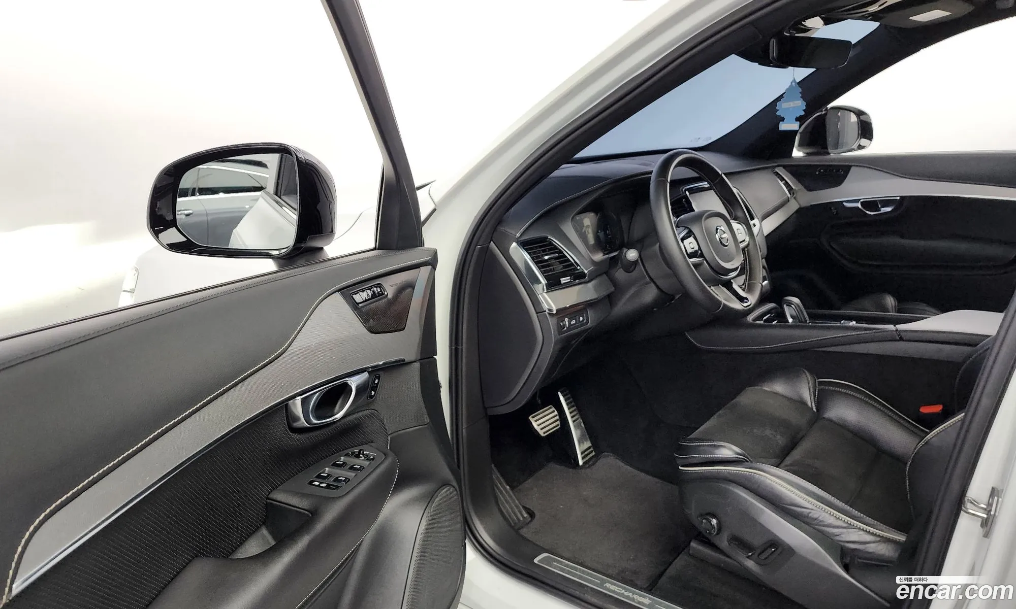 Volvo XC90 2021 — 9