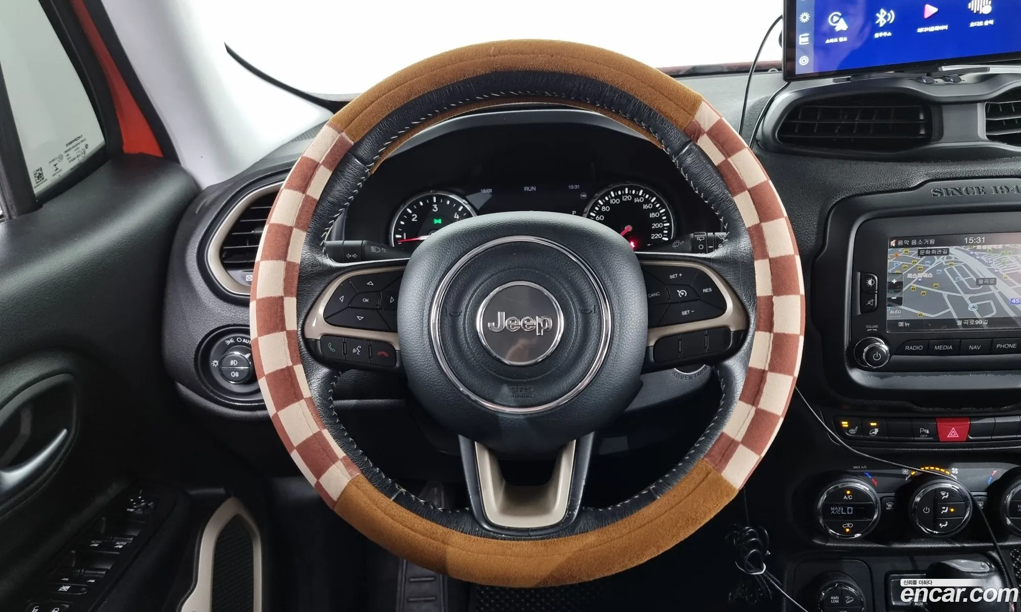 Jeep Renegade 2015 — 16