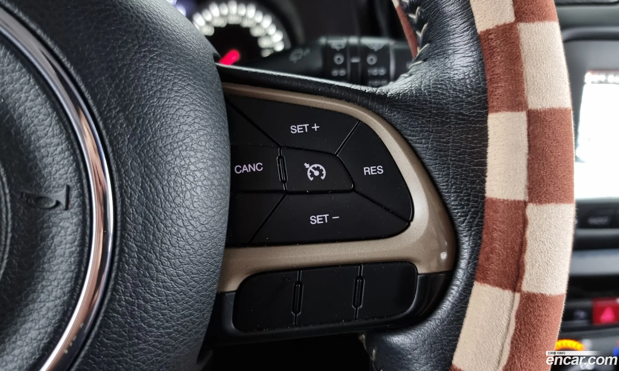 Jeep Renegade 2015 — 12