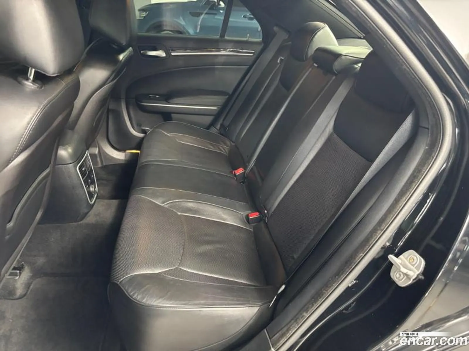 Chrysler 300C 2013 — 9