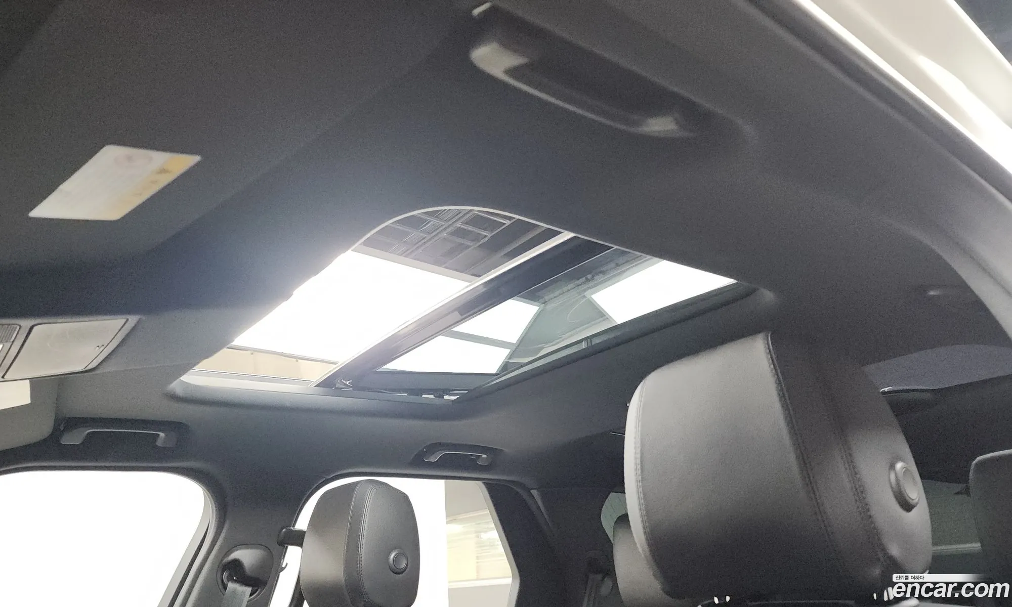 Land Rover Discovery 5 2019 SALRA2BN5KA085500 — 17