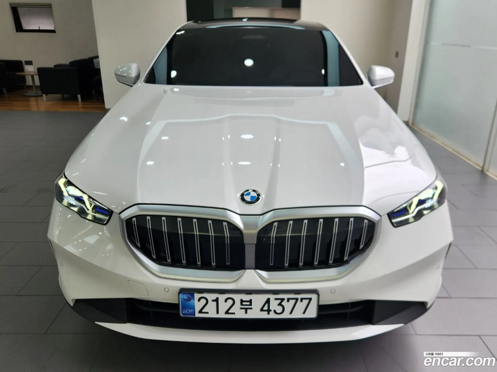 BMW 5 Series 2025 — 18