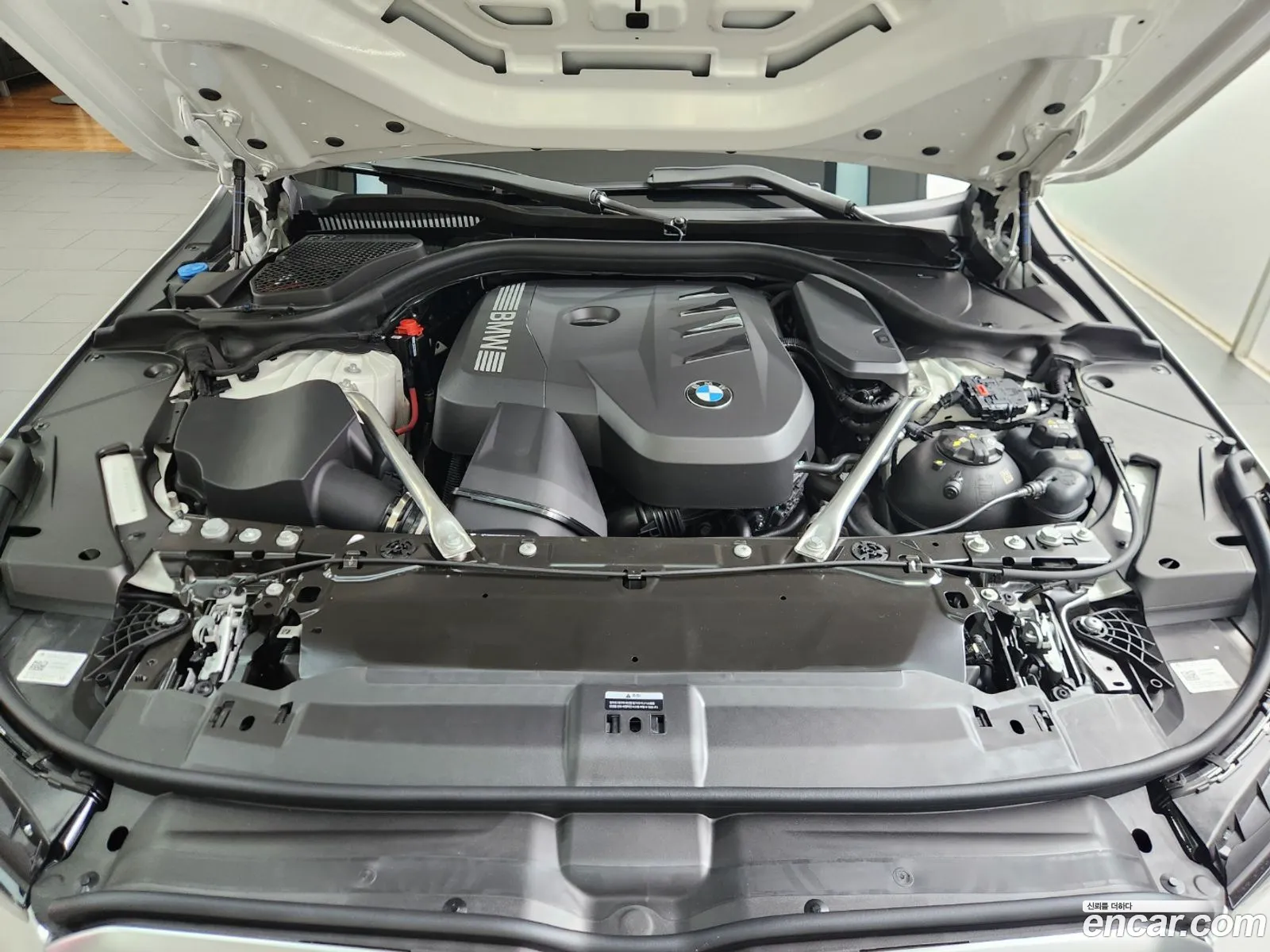 BMW 5 Series 2025 — 11