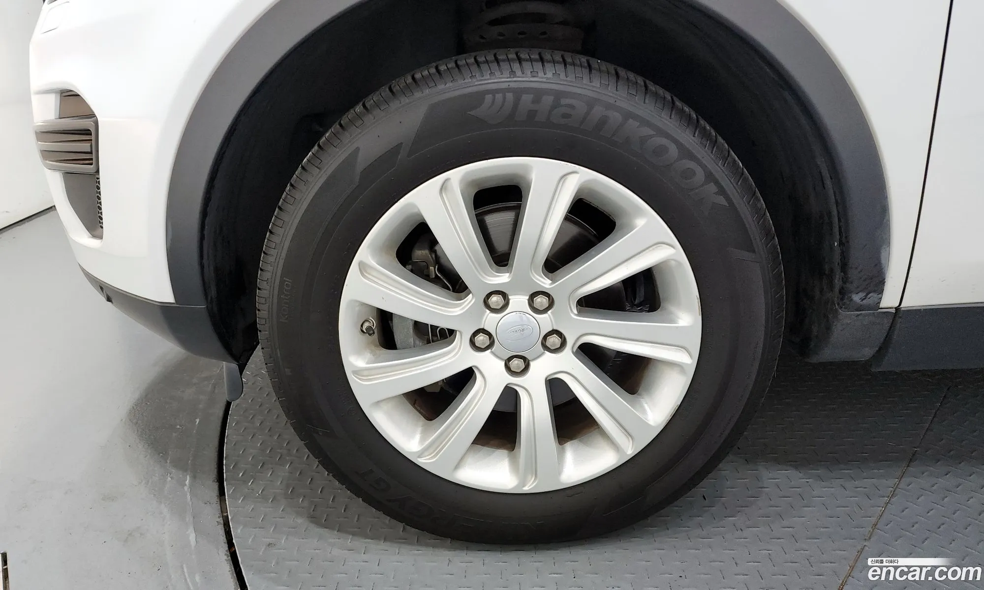 Land Rover Discovery Sport 2016 — 17