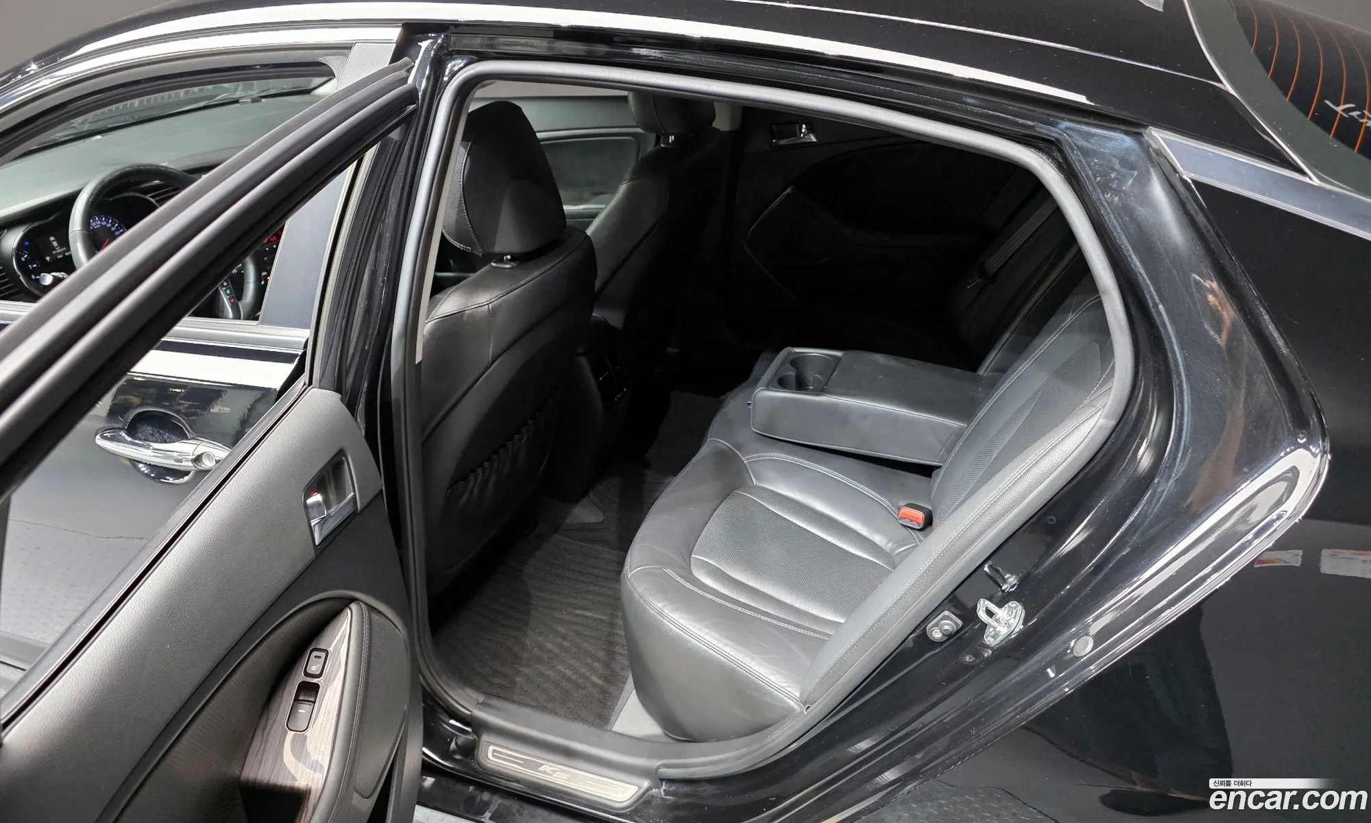 Kia K5 2010 — 12