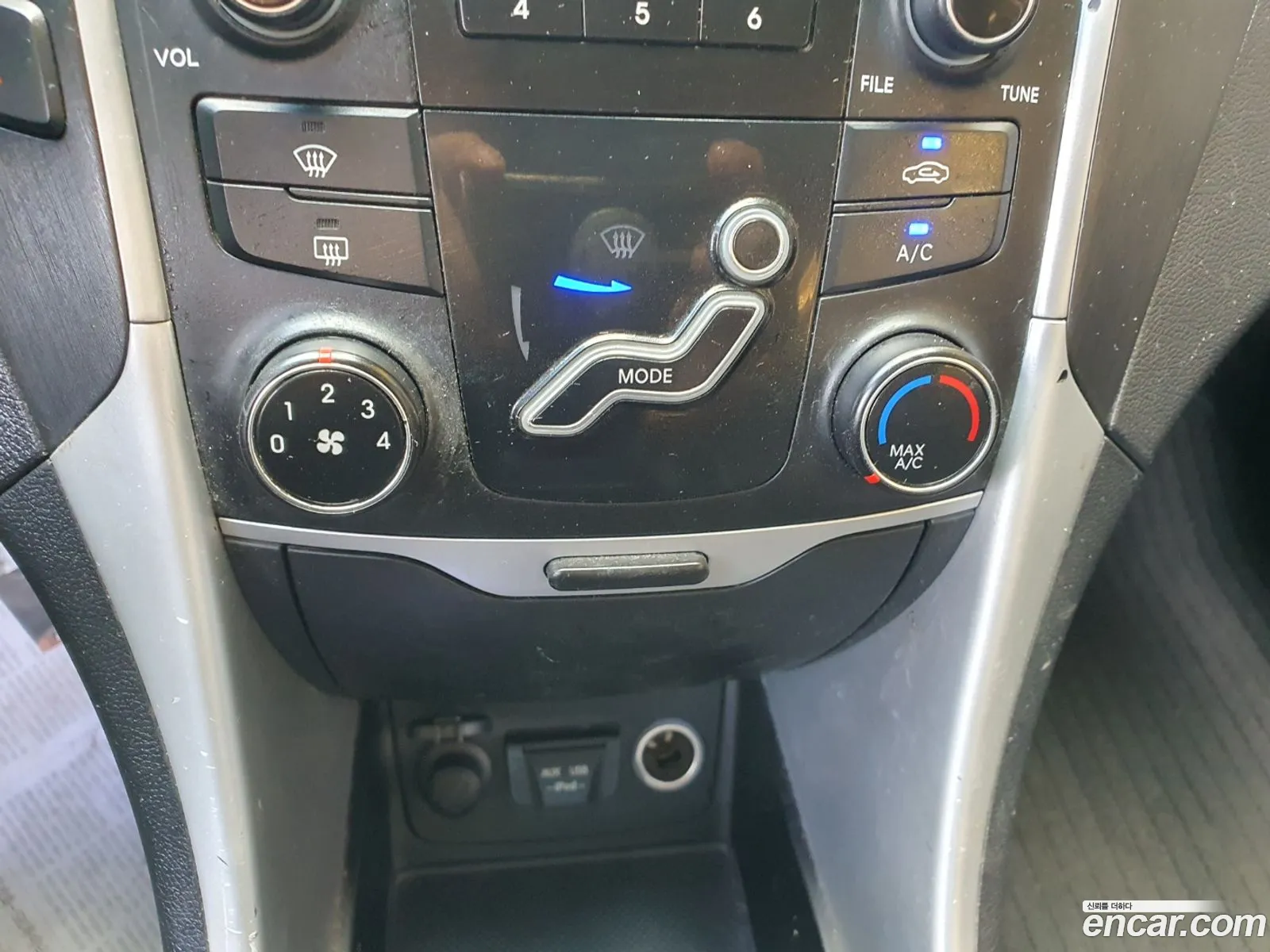 Hyundai YF Sonata 2011 — 8