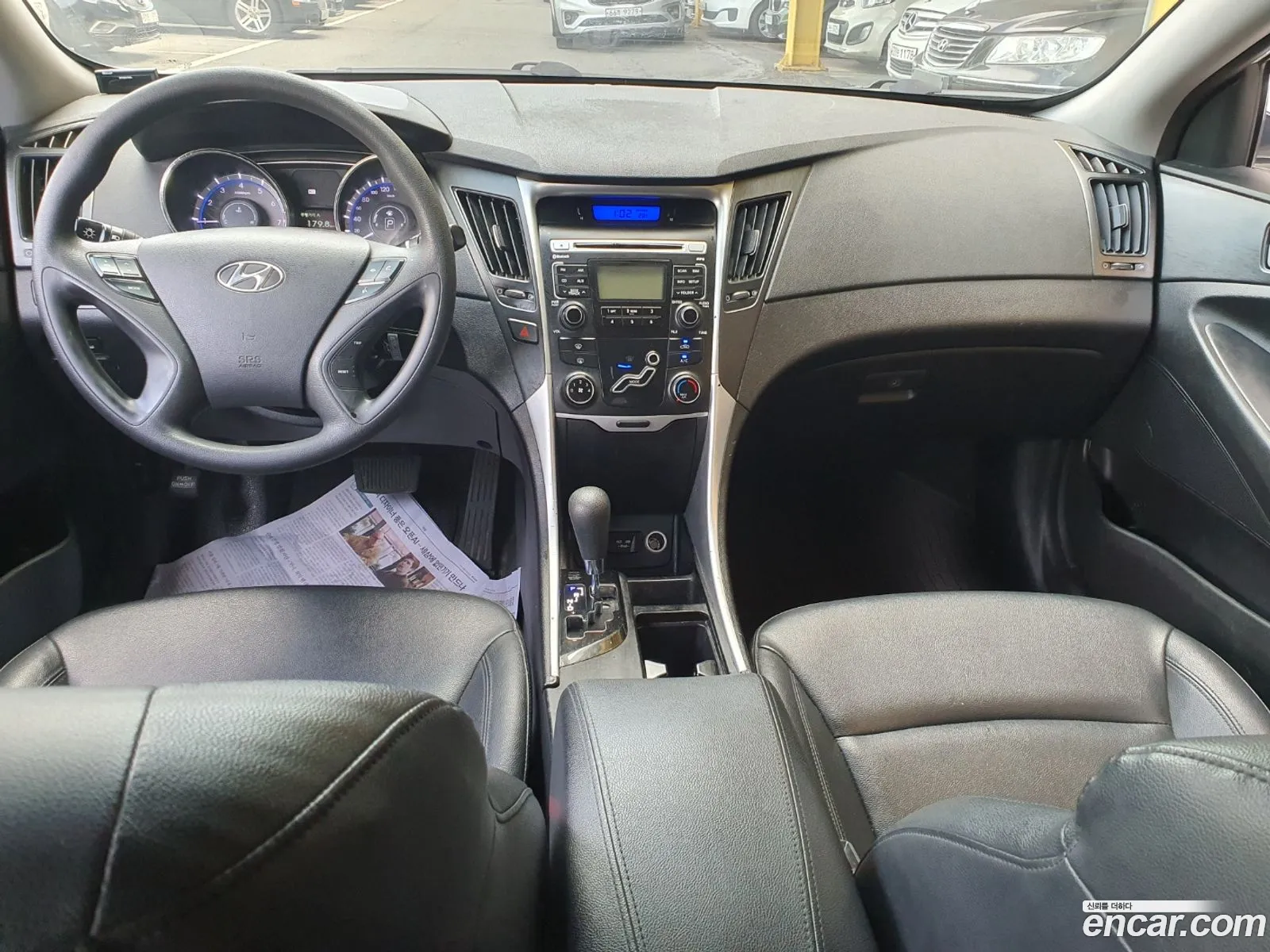 Hyundai YF Sonata 2011 — 17