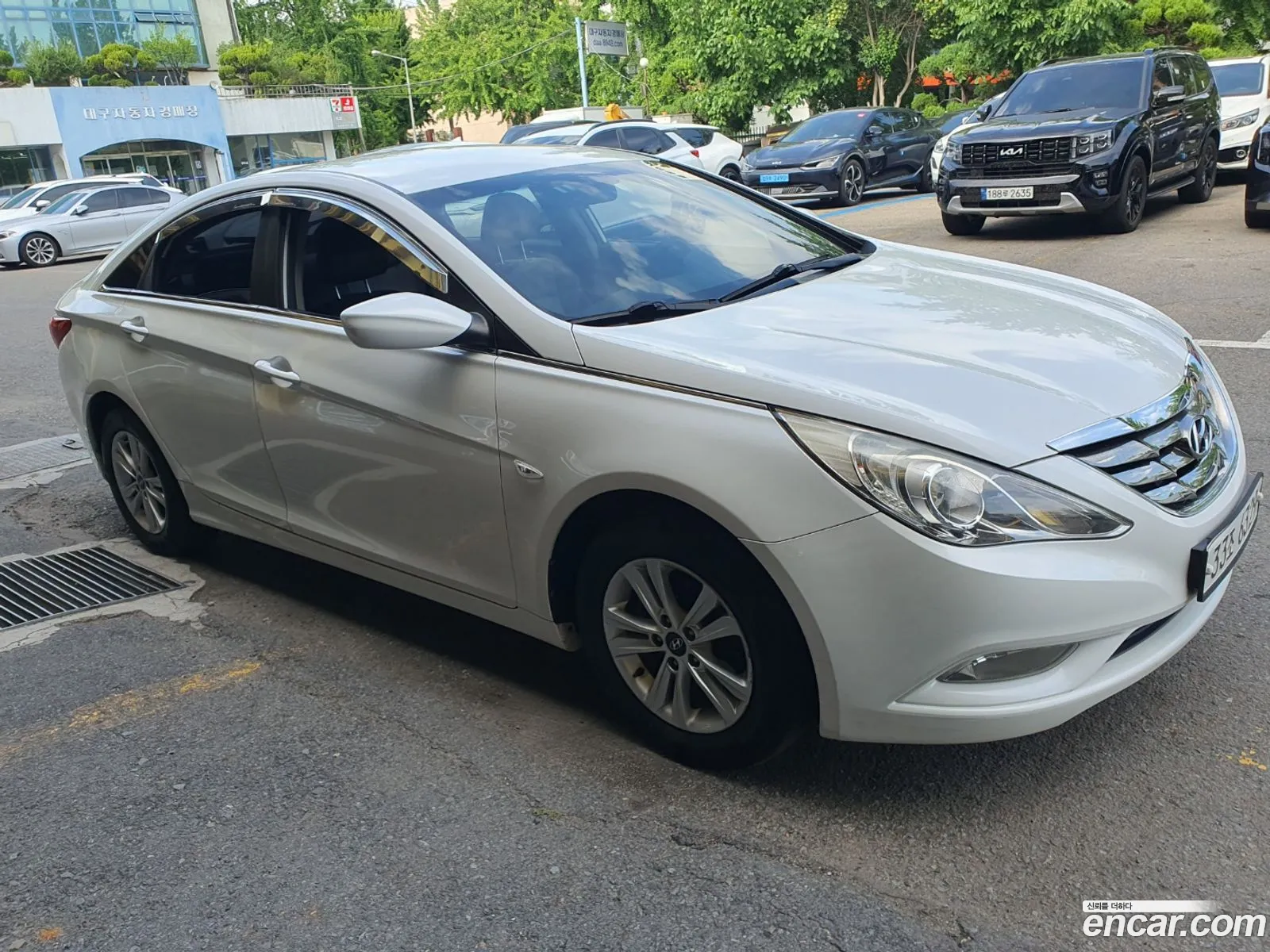 Hyundai YF Sonata 2011 — 2