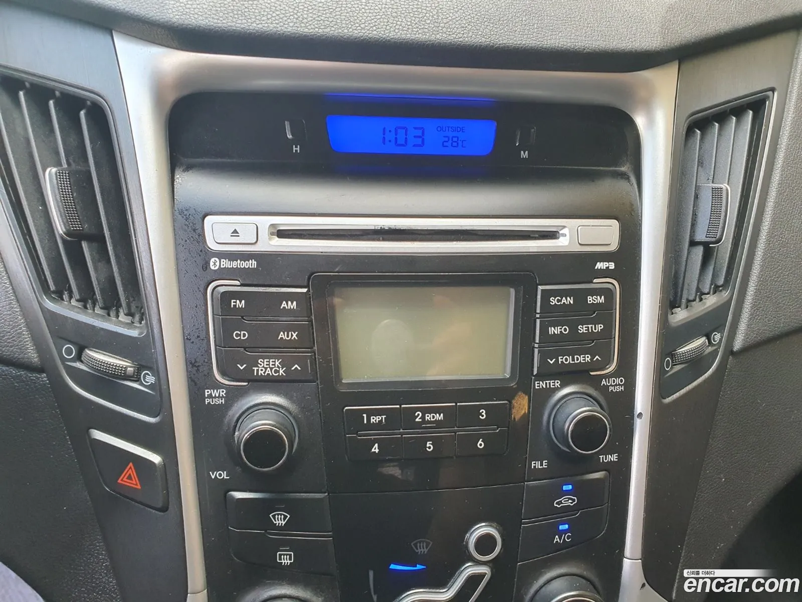 Hyundai YF Sonata 2011 — 4