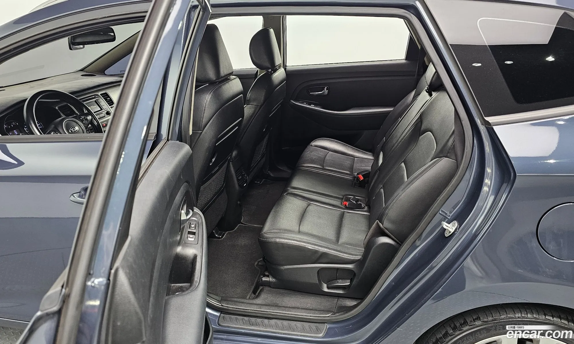 Kia Carens 2014 — 17