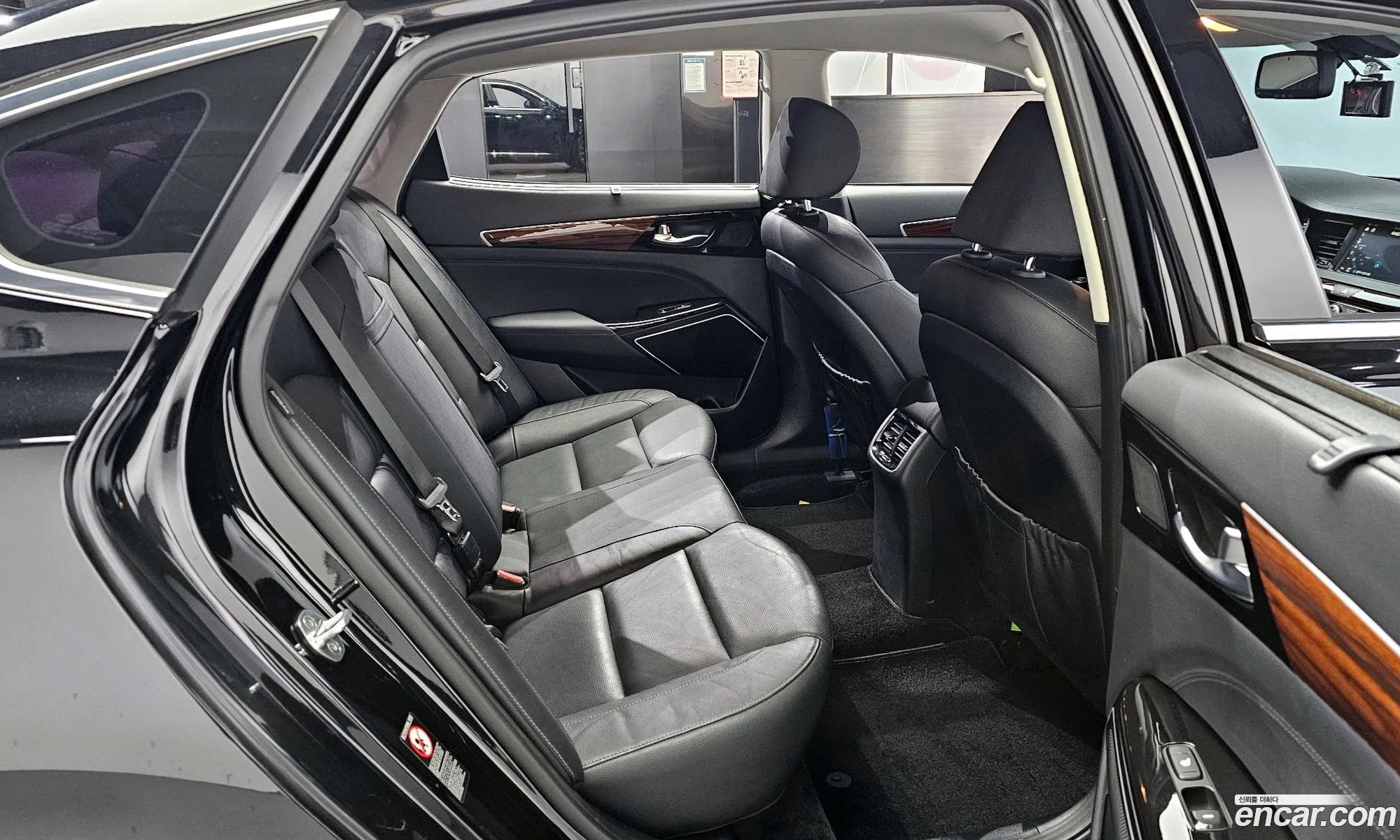 Kia K7 2016 KNALC411BGA027282 — 17