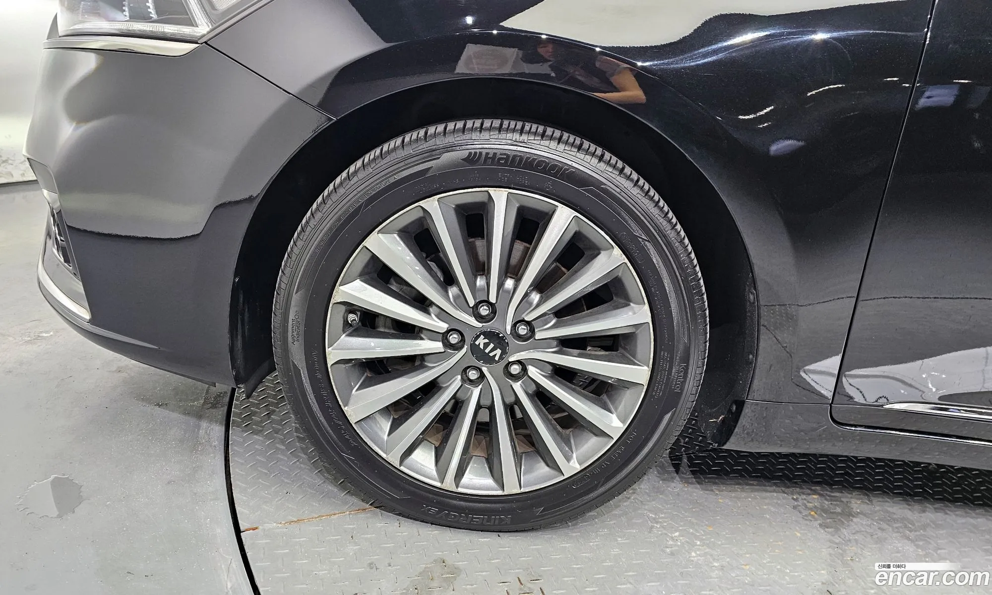 Kia K7 2016 KNALC411BGA027282 — 16