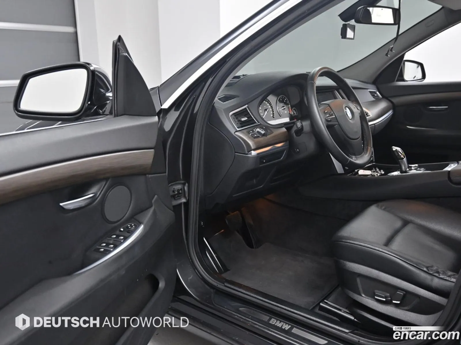 BMW 5 Series GT 2012 — 12