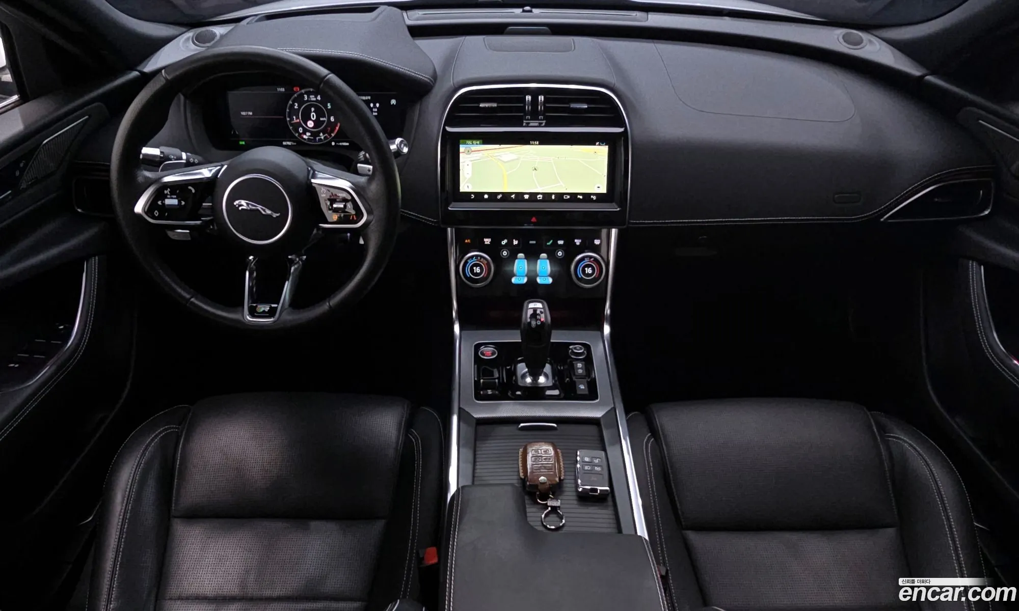 Jaguar XE 2020 SAJAA4BX3LCP57191 — 12