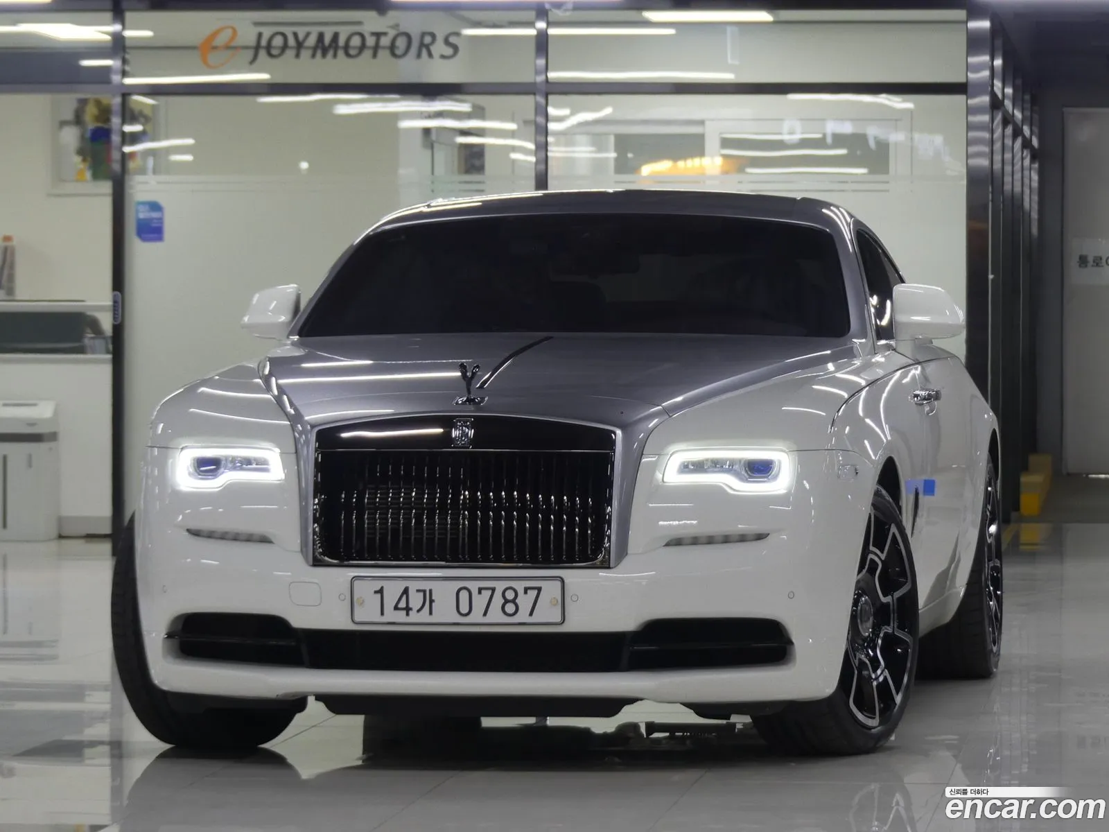 Rolls-Royce Wraith 2016 — 16