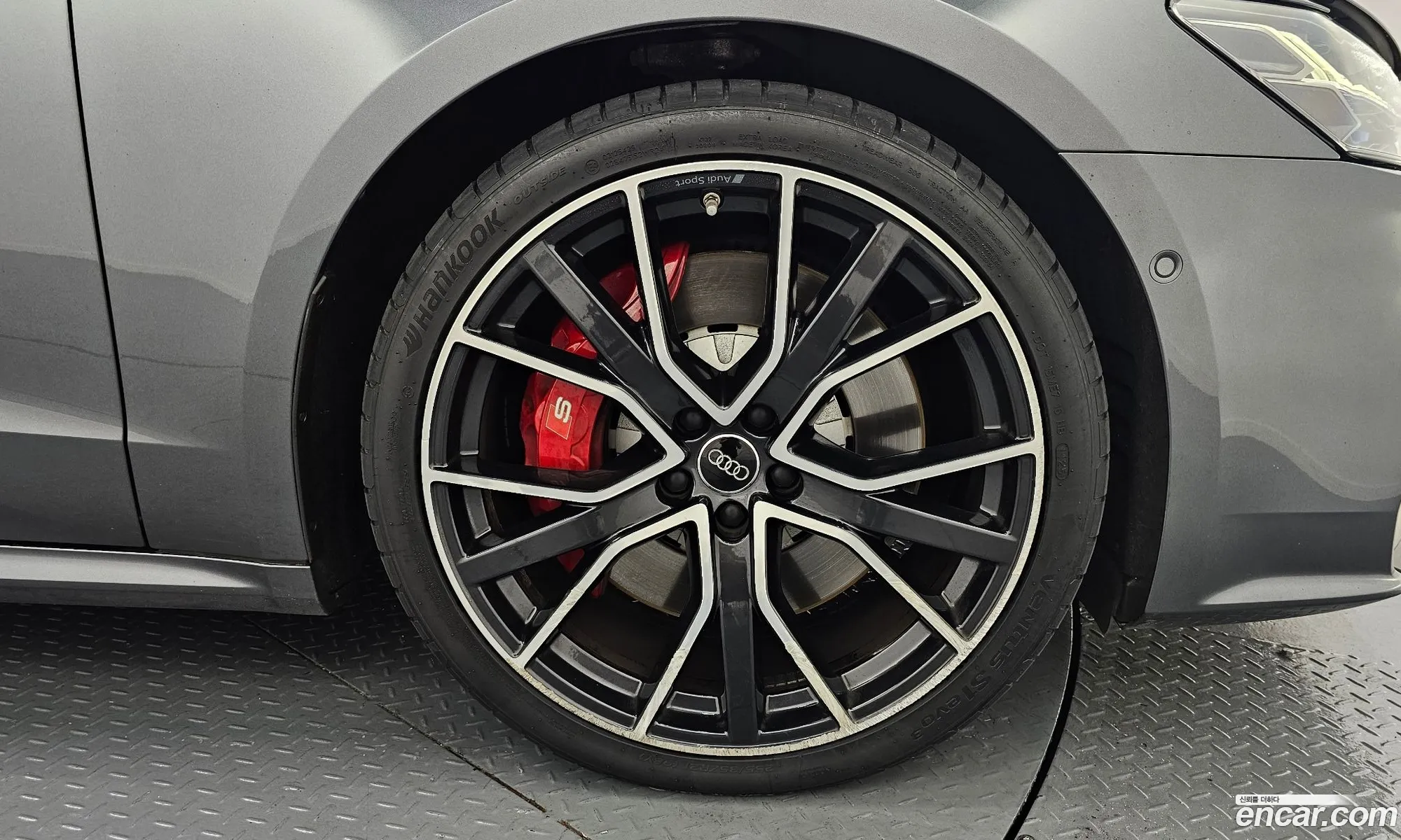 Audi S7 2020 WAUZZZF25LN084489 — 10