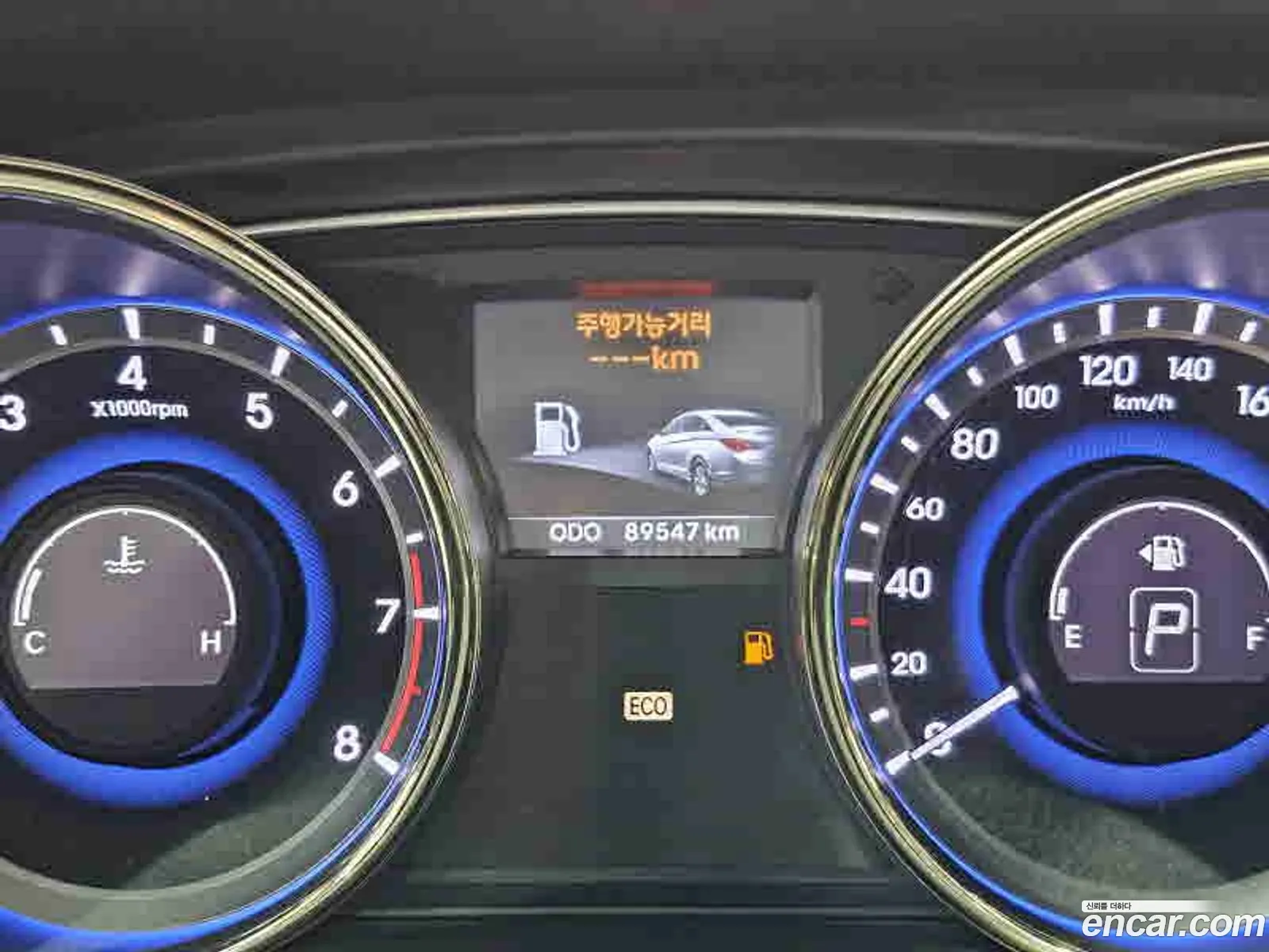Hyundai YF Sonata 2009 — 9