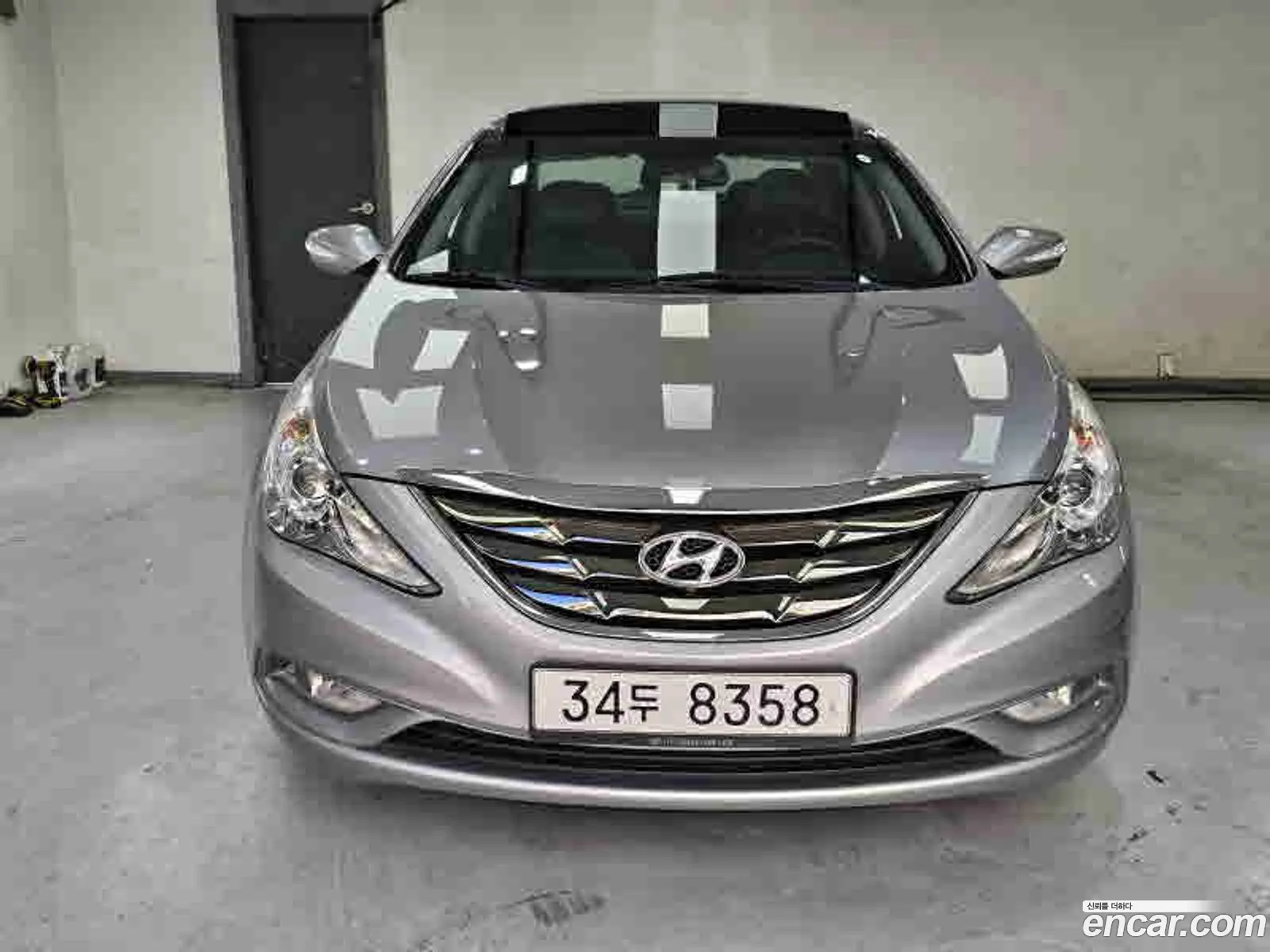 Hyundai YF Sonata 2009 — 13