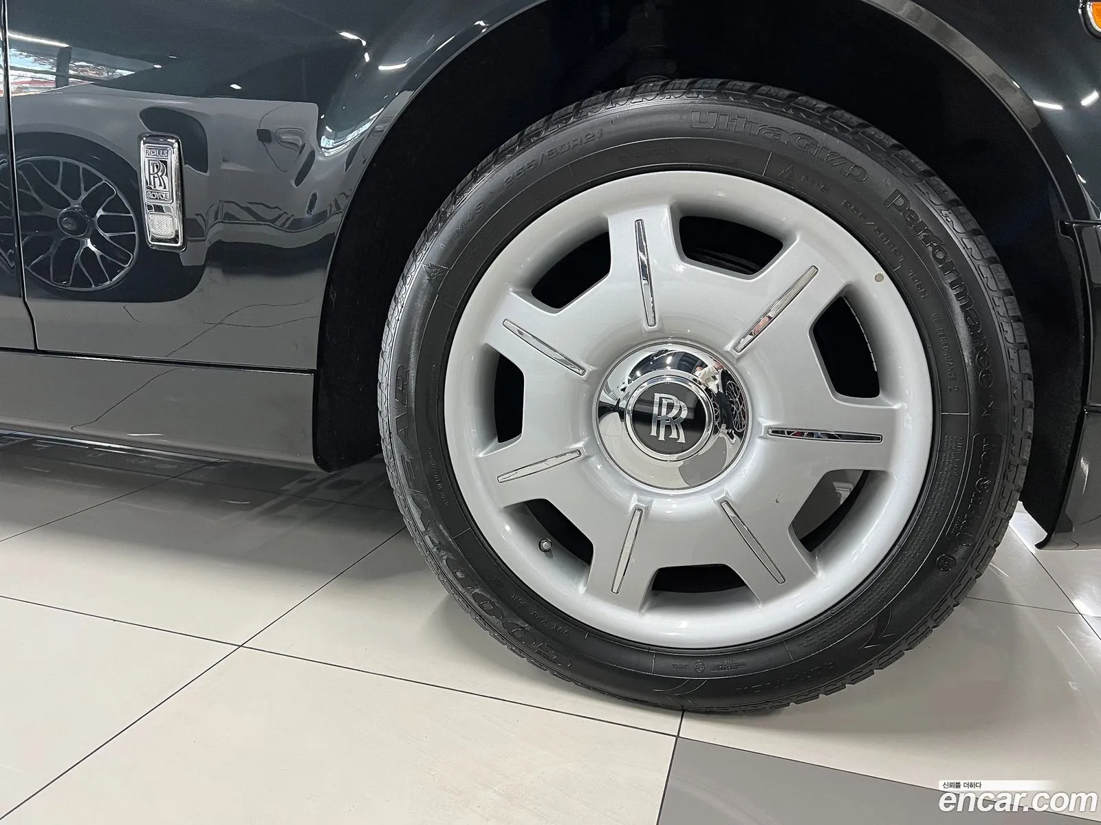 Rolls-Royce Phantom 2016 — 17