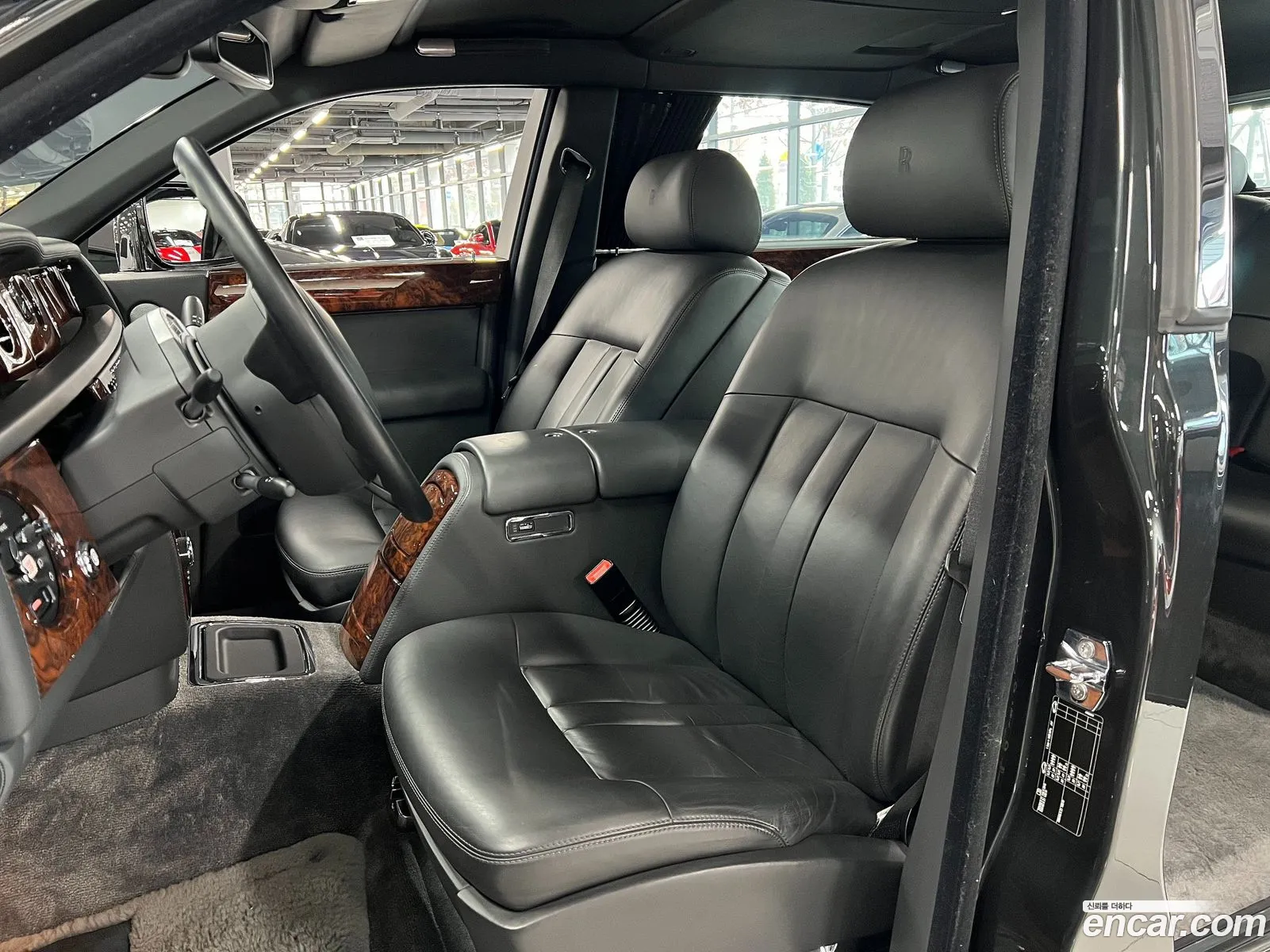 Rolls-Royce Phantom 2016 — 3