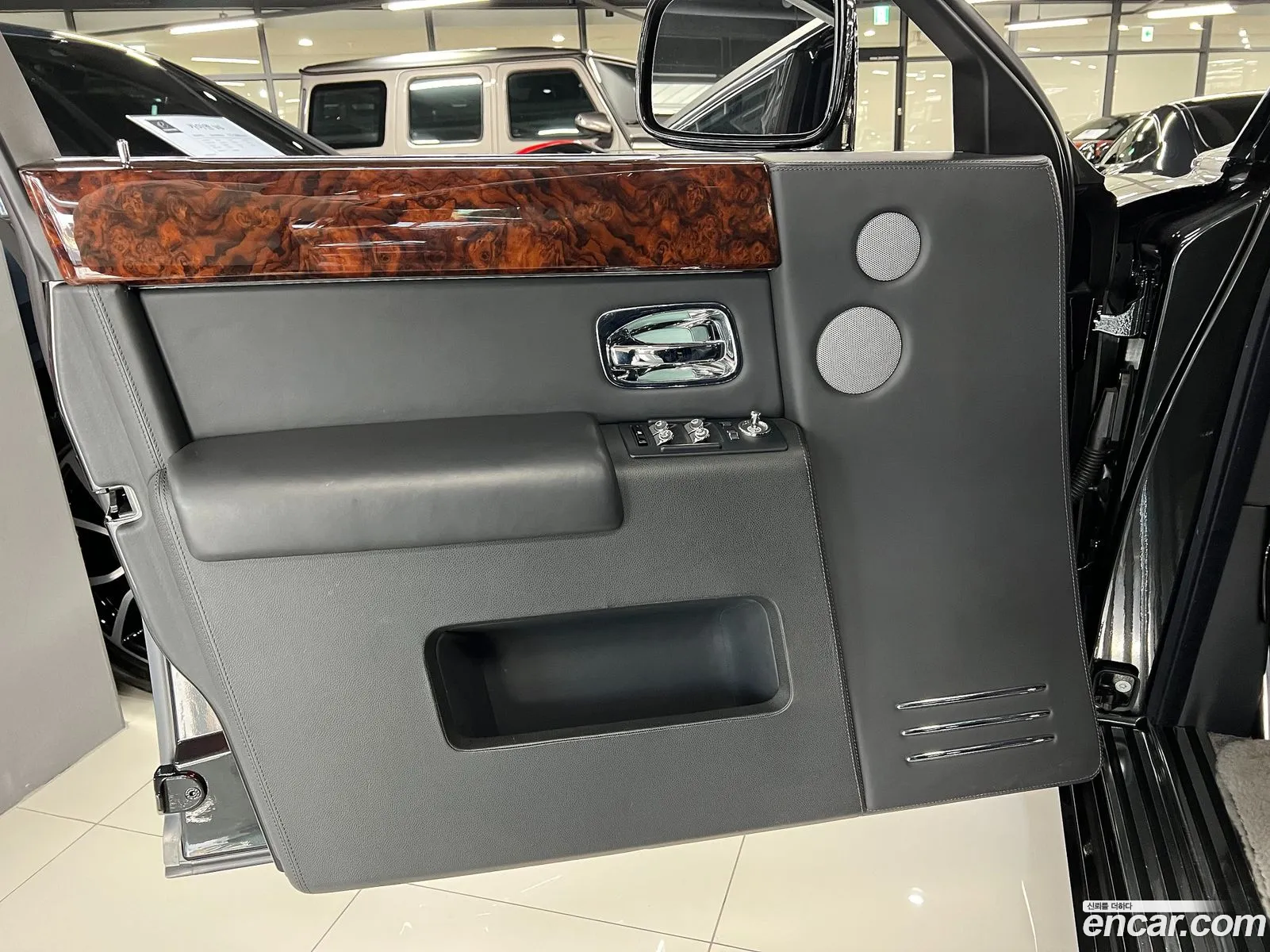 Rolls-Royce Phantom 2016 — 4
