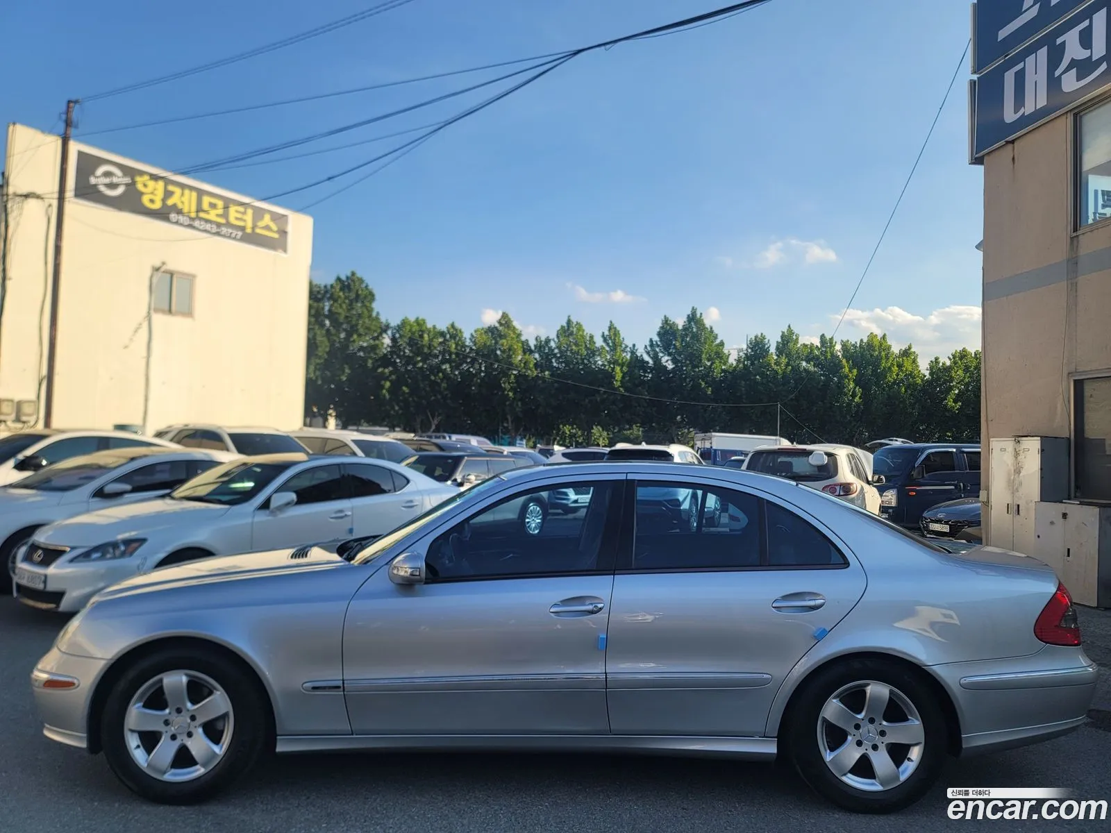 Mercedes-Benz E-Class W211 2004 — 10