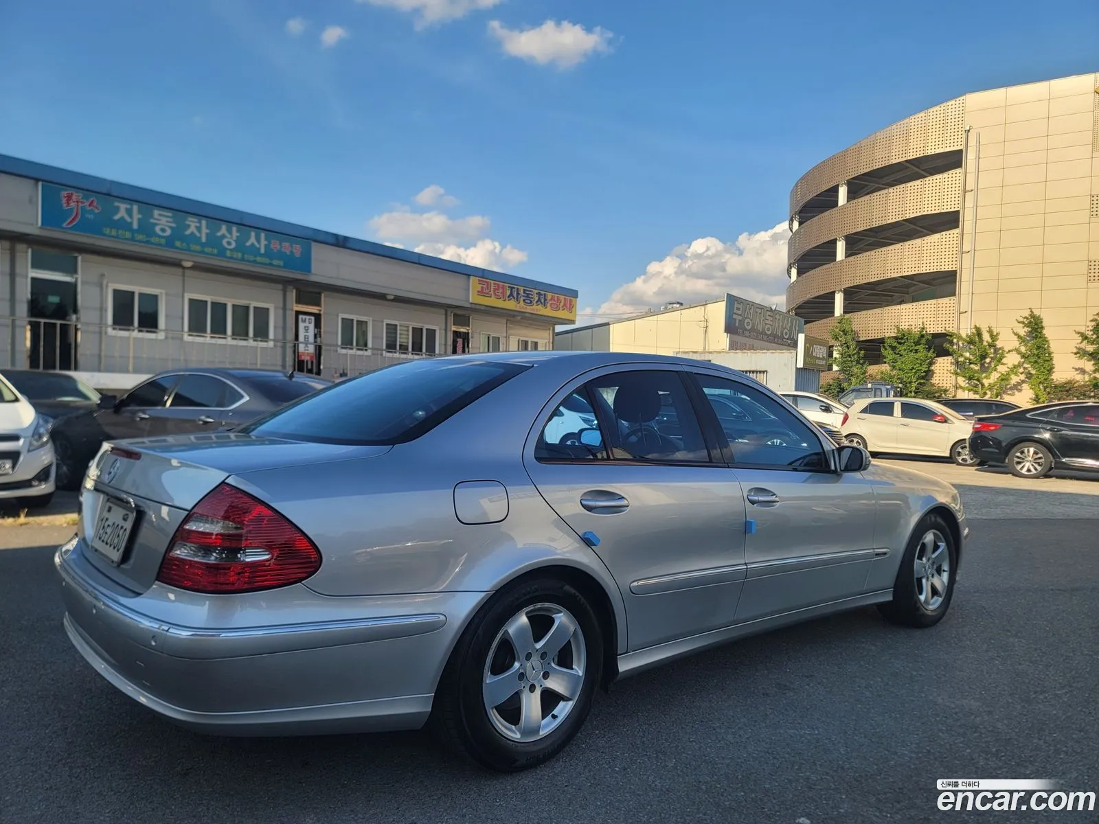 Mercedes-Benz E-Class W211 2004 — 14