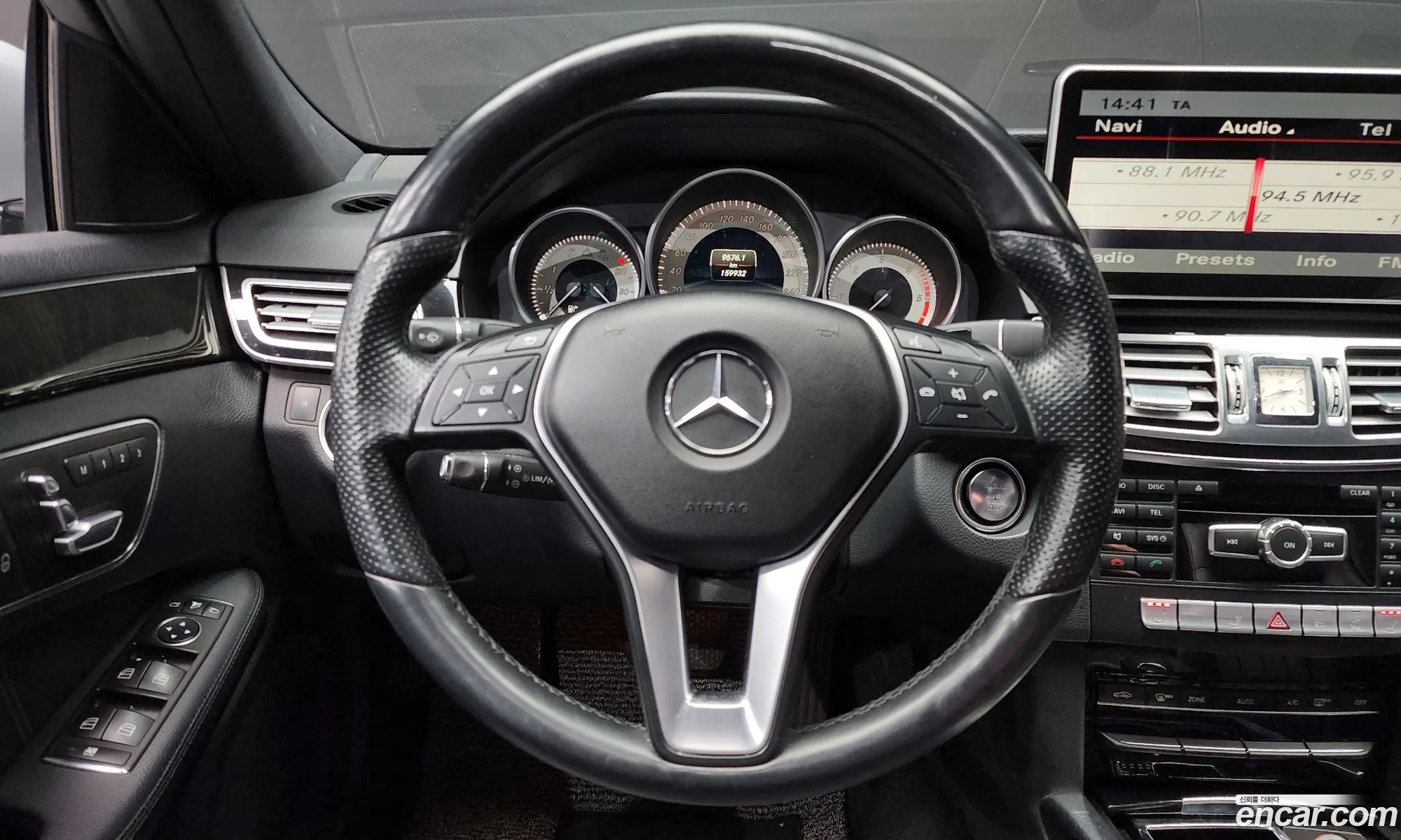 Mercedes-Benz E-Class W212 2013 WDDHF0CB6EA843898 — 10