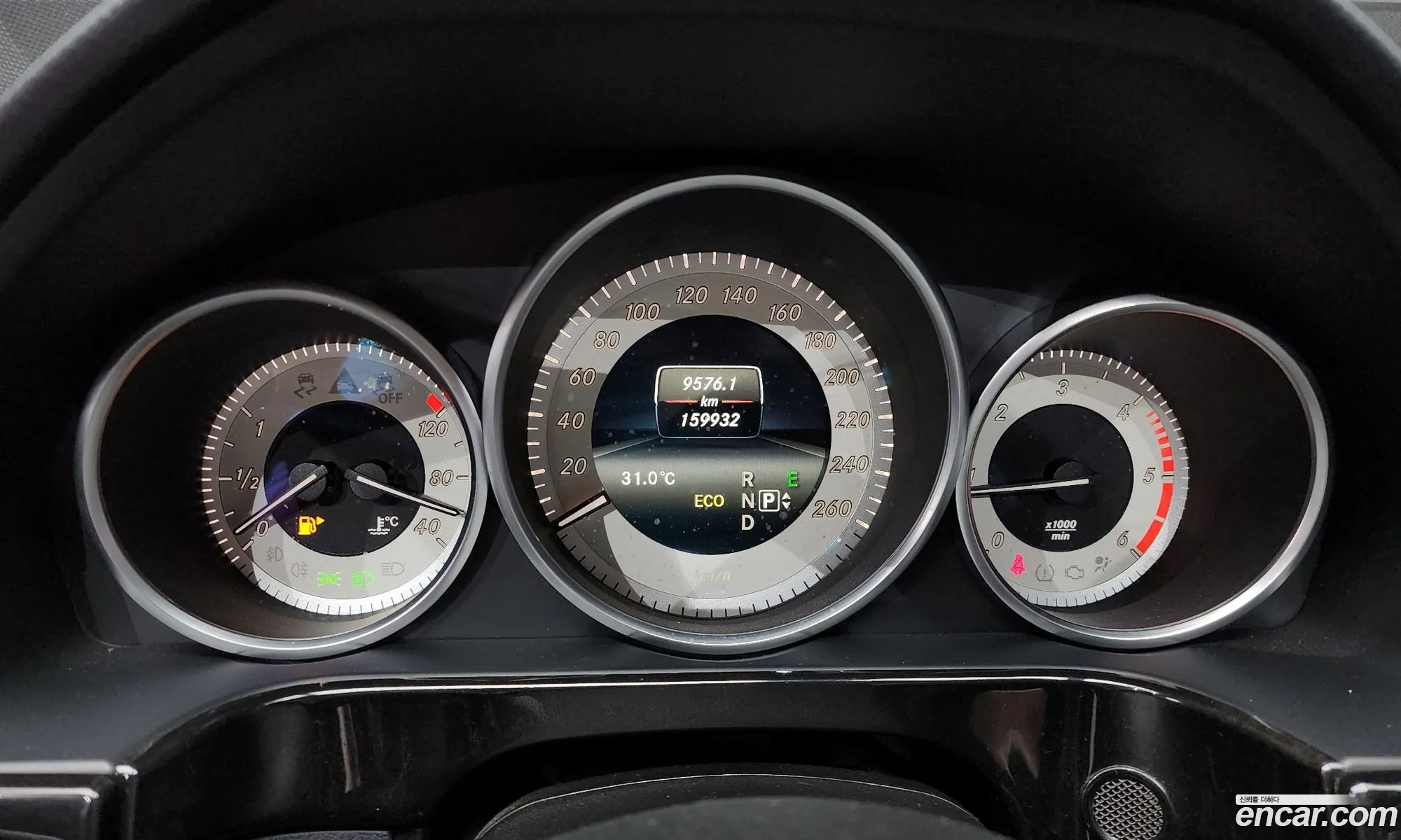 Mercedes-Benz E-Class W212 2013 WDDHF0CB6EA843898 — 8