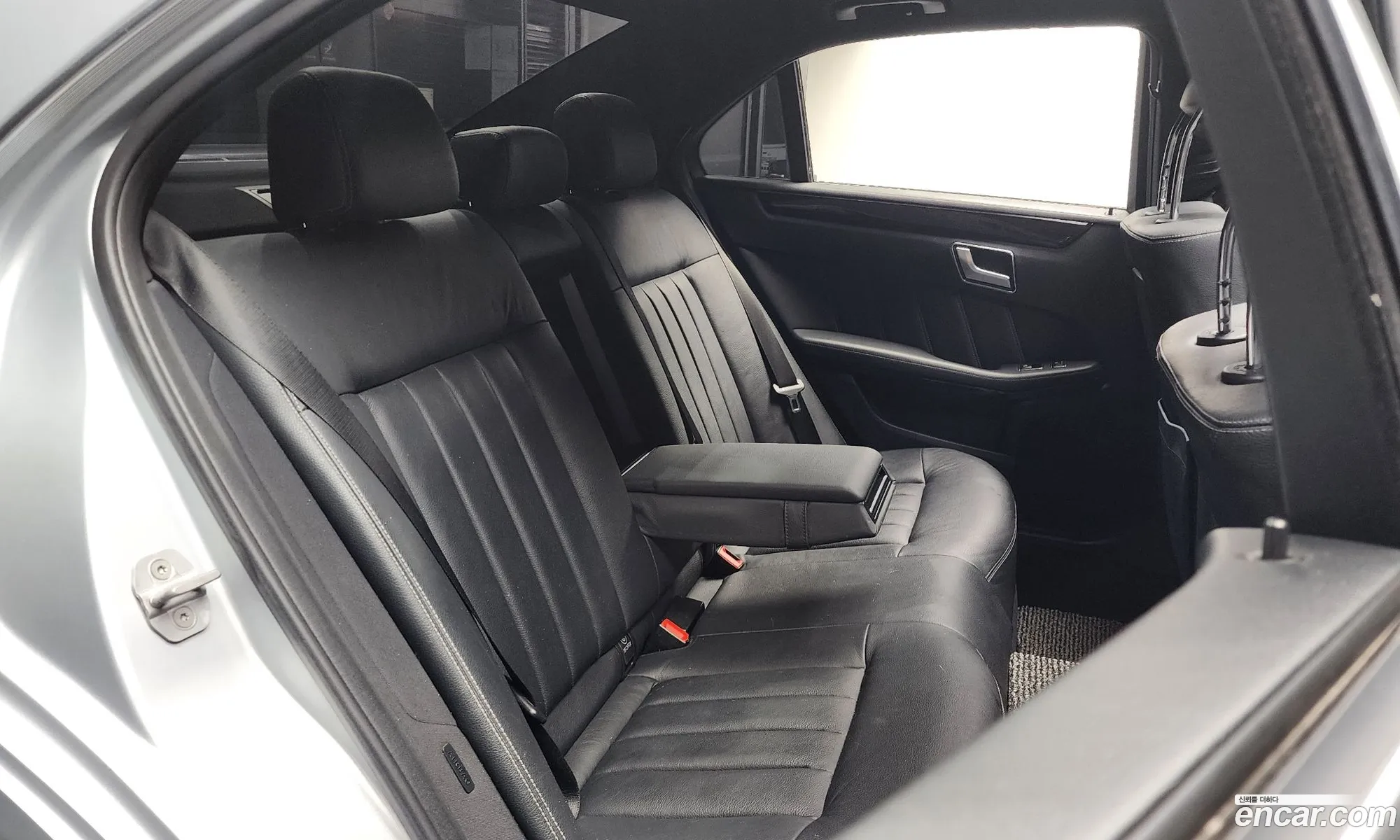 Mercedes-Benz E-Class W212 2013 WDDHF0CB6EA843898 — 5