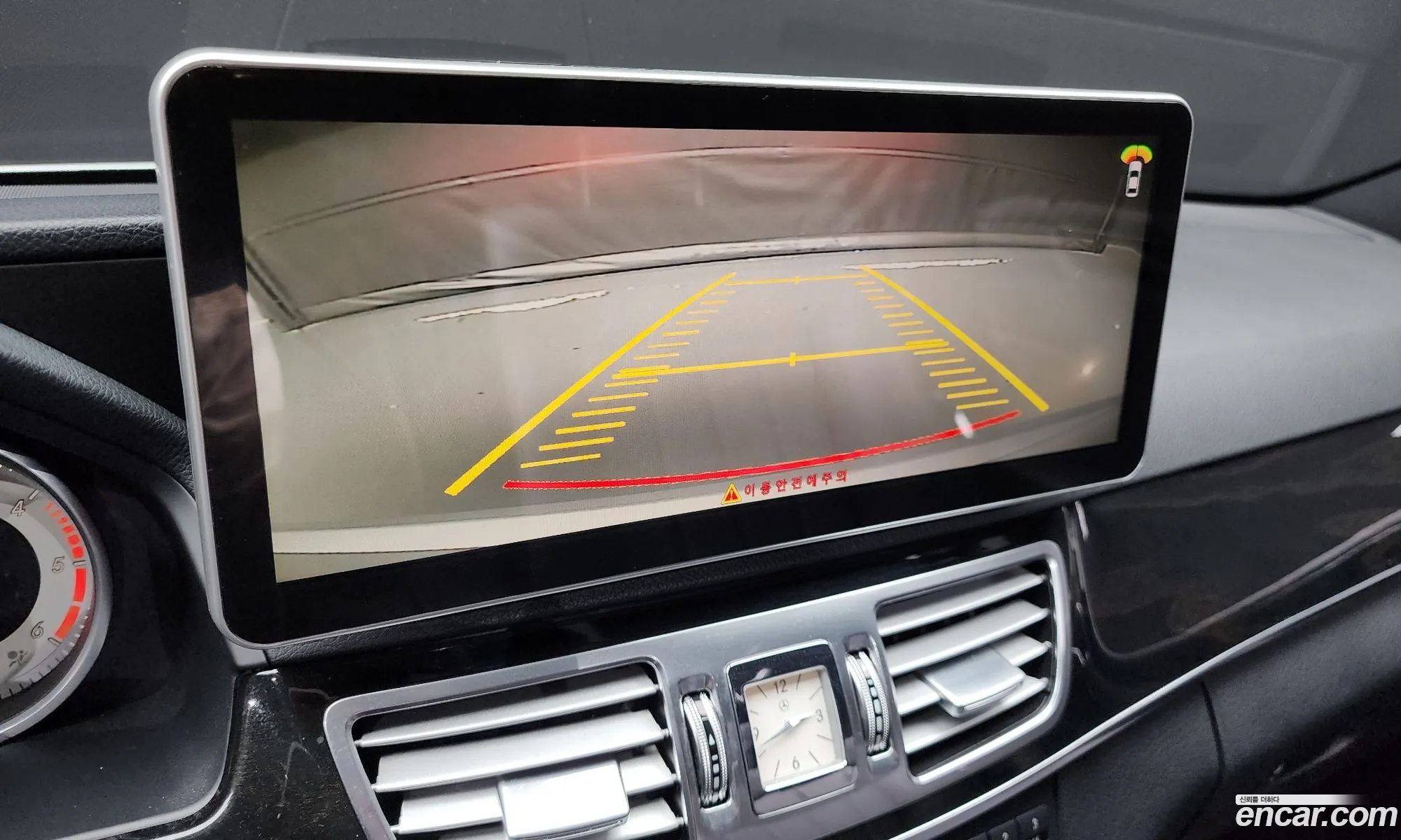 Mercedes-Benz E-Class W212 2013 WDDHF0CB6EA843898 — 15