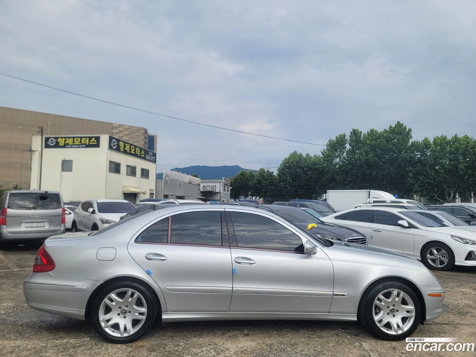 Mercedes-Benz E-Class W211 2008 — 15