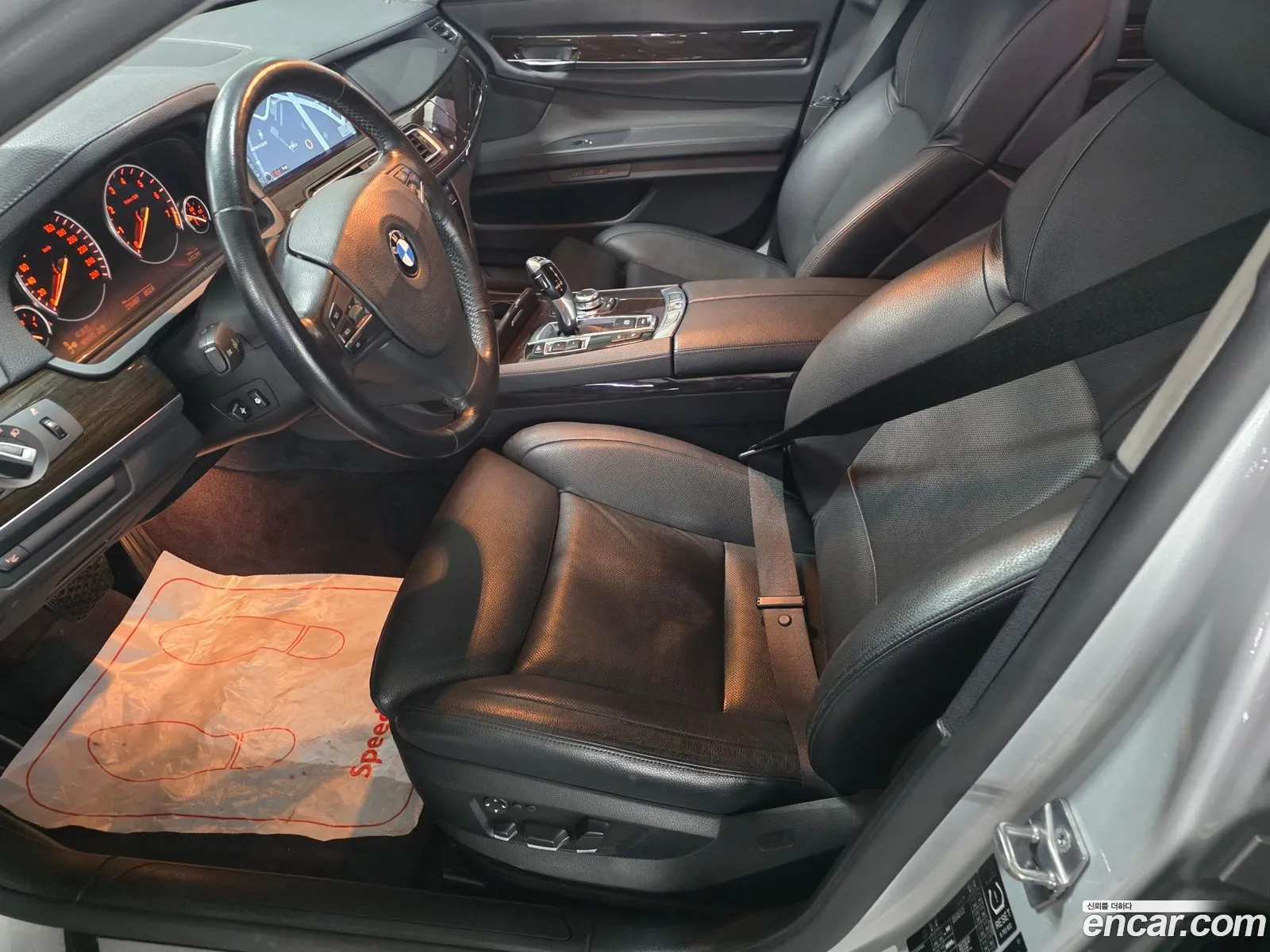 BMW 7 Series 2010 — 12
