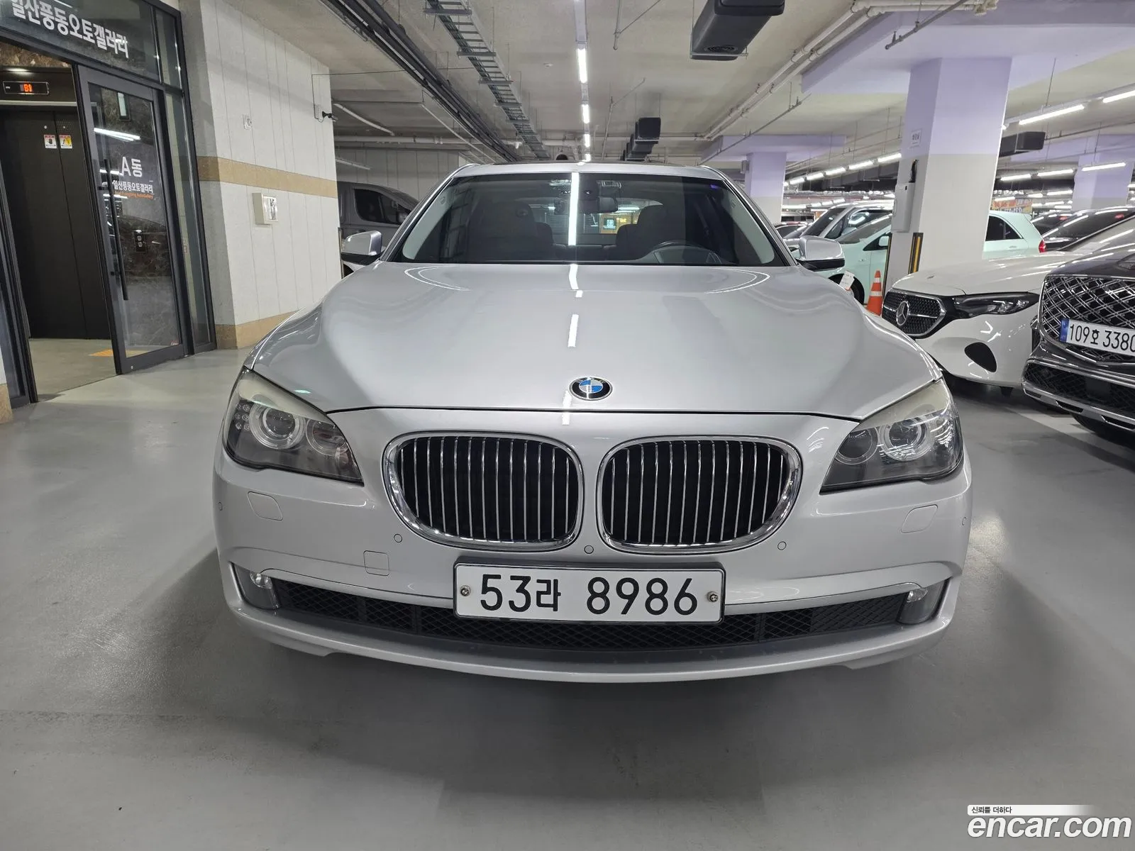 BMW 7 Series 2010 — 14