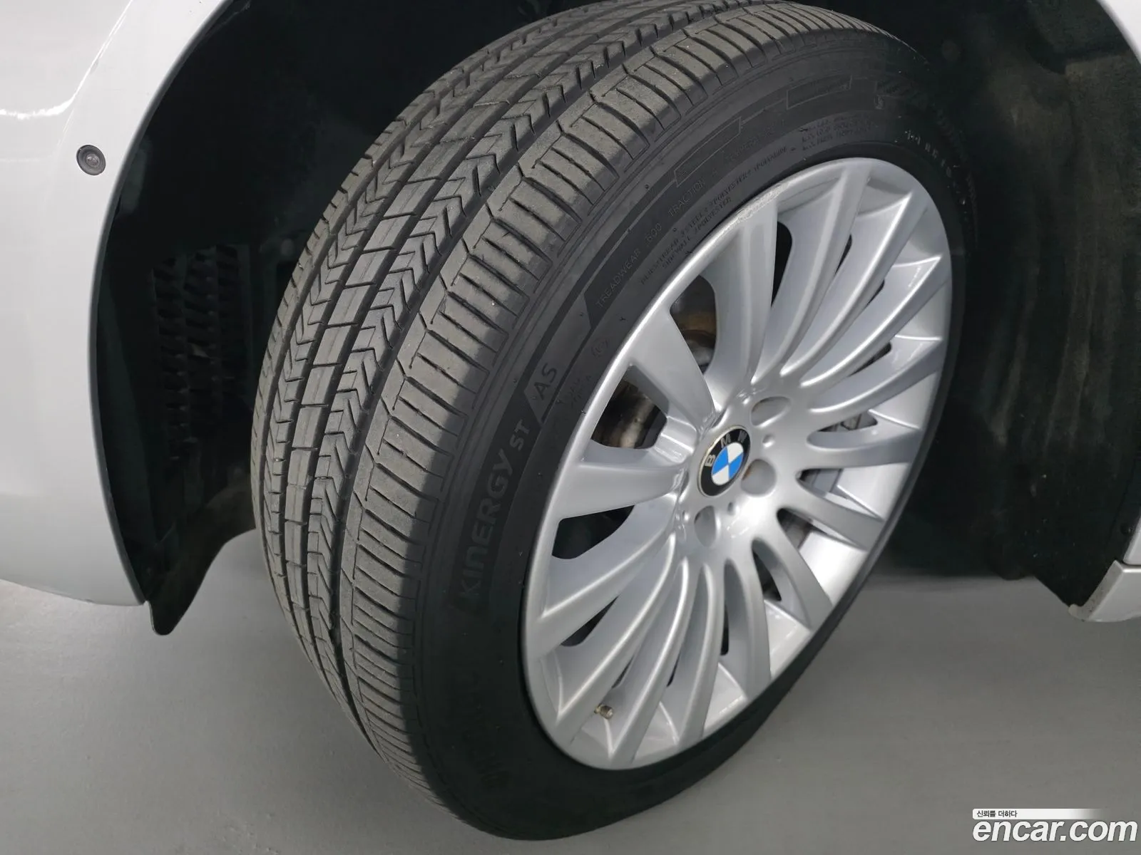BMW 7 Series 2010 — 11