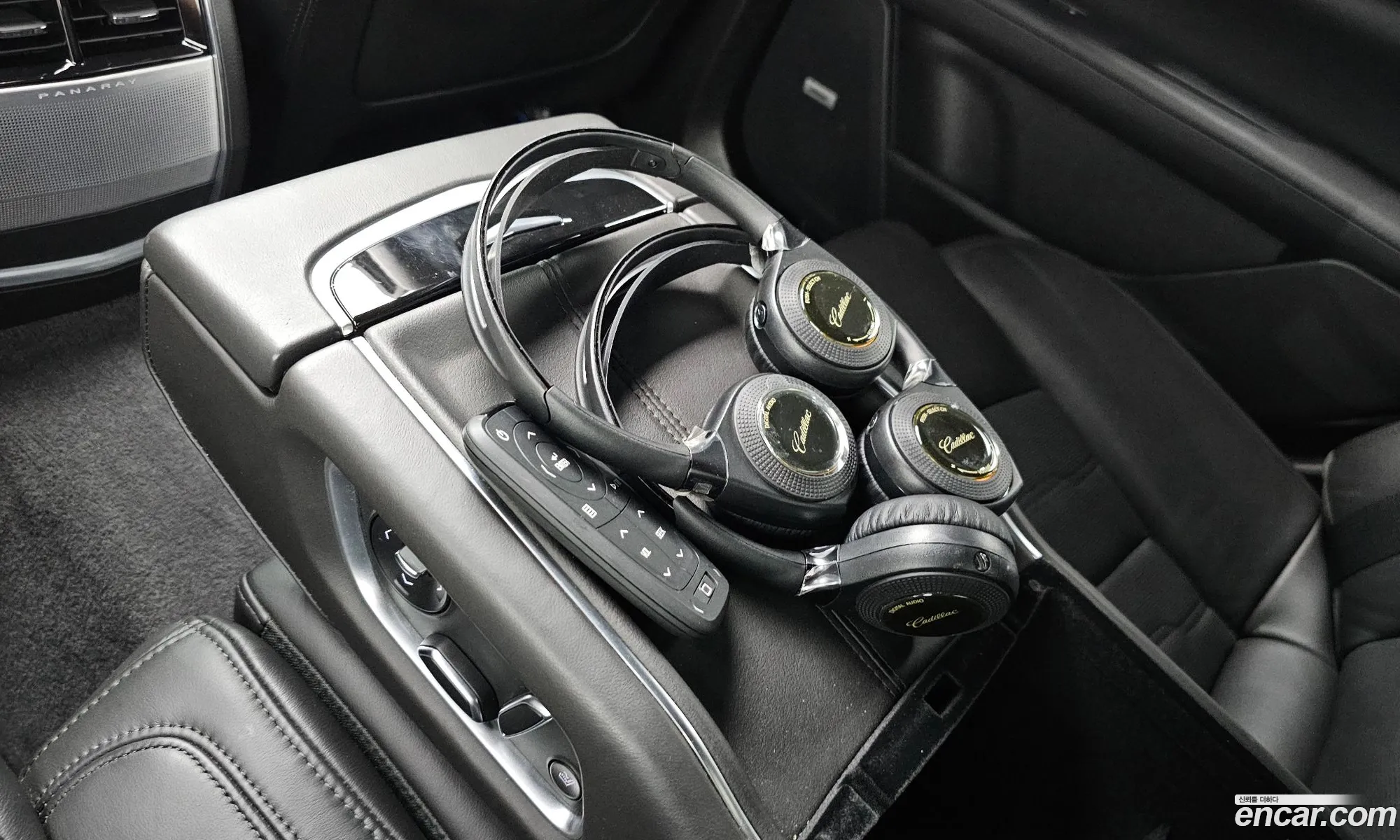 Cadillac CT6 2019 1G6K95RS0KU135204 — 11