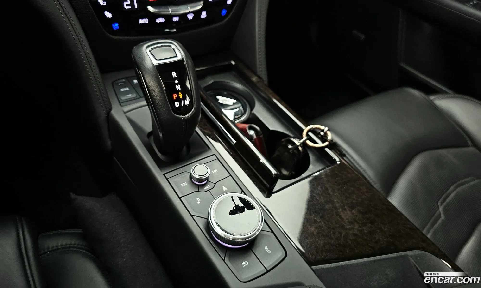 Cadillac CT6 2019 1G6K95RS0KU135204 — 15
