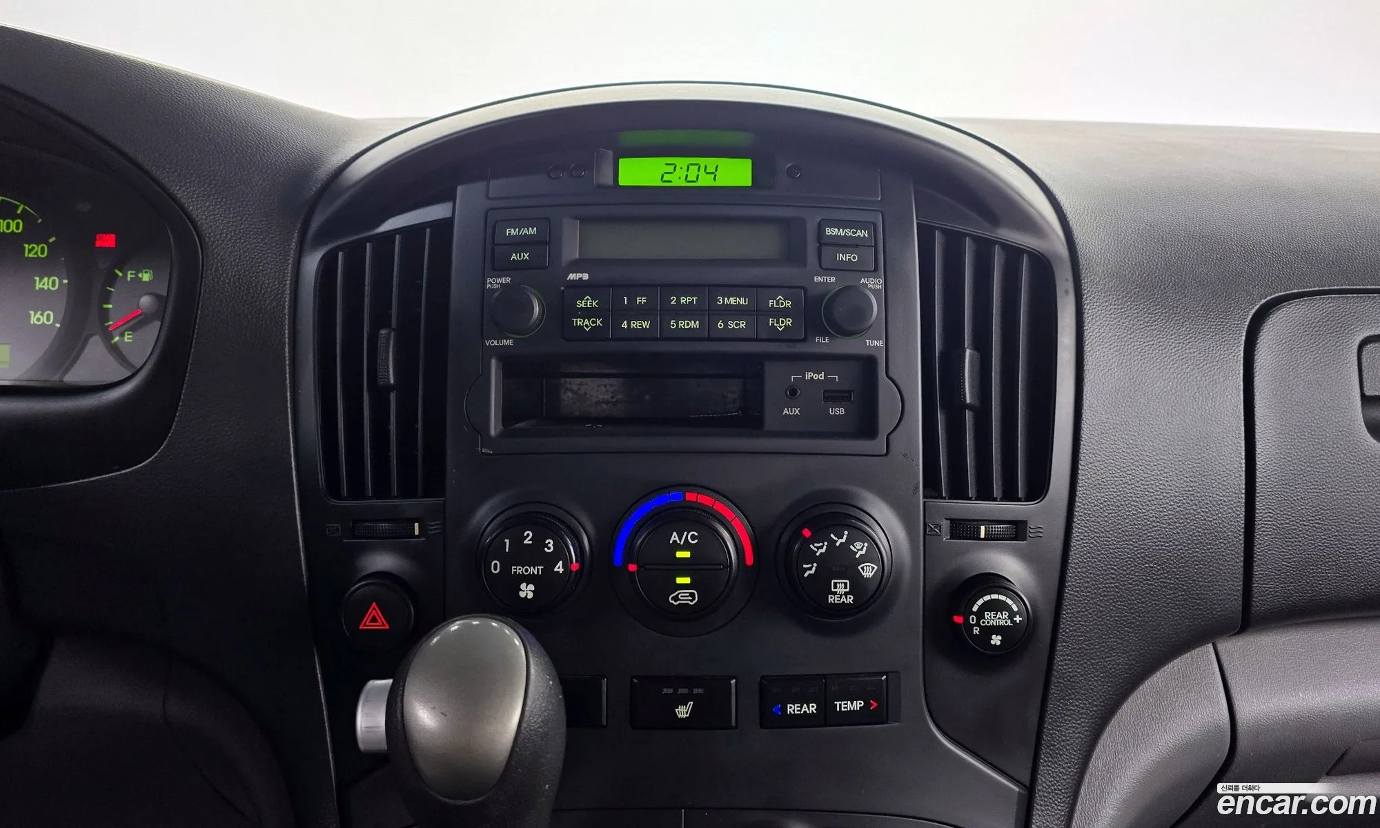 Hyundai Grand Starex 2014 — 18