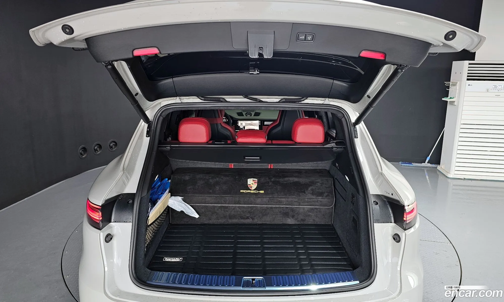 Porsche Cayenne 2023 WP1AF29Y9PDA33068 — 12