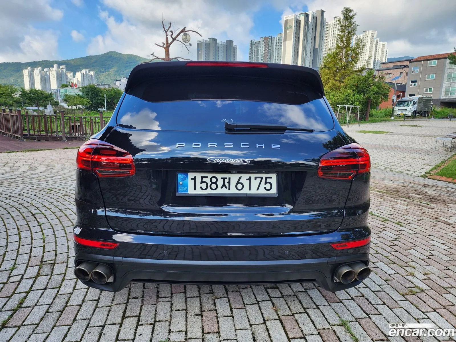 Porsche Cayenne 2015 — 19