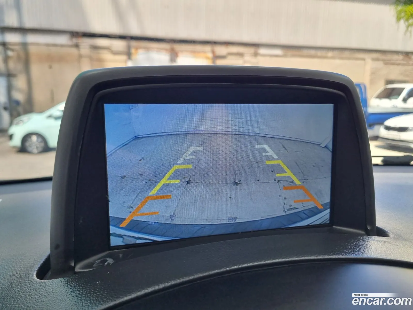 Hyundai Grand Starex 2015 — 16