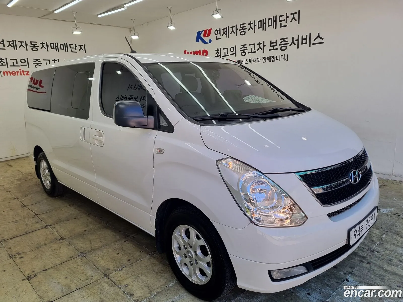 Hyundai Grand Starex 2015 — 17