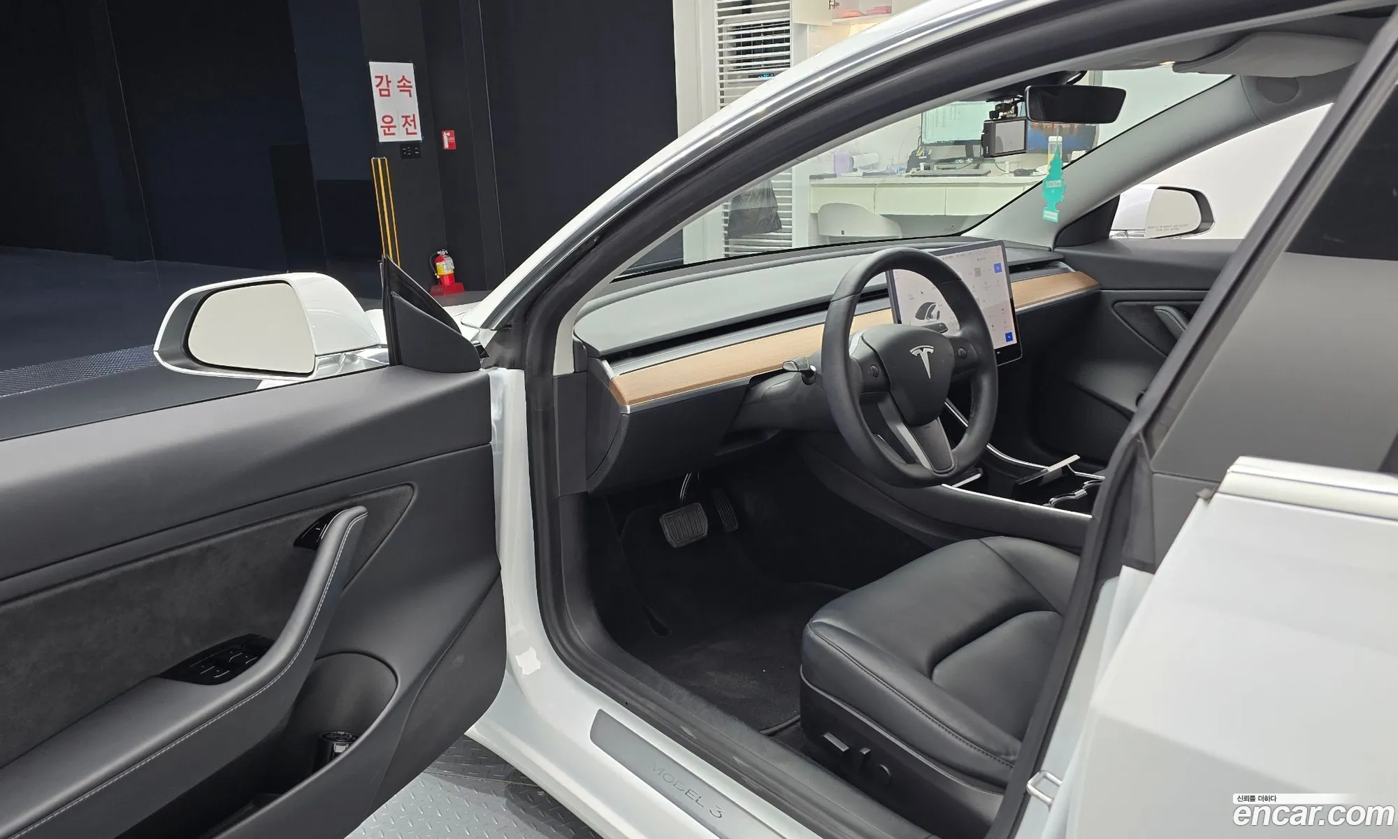 Tesla Model 3 2020 — 12