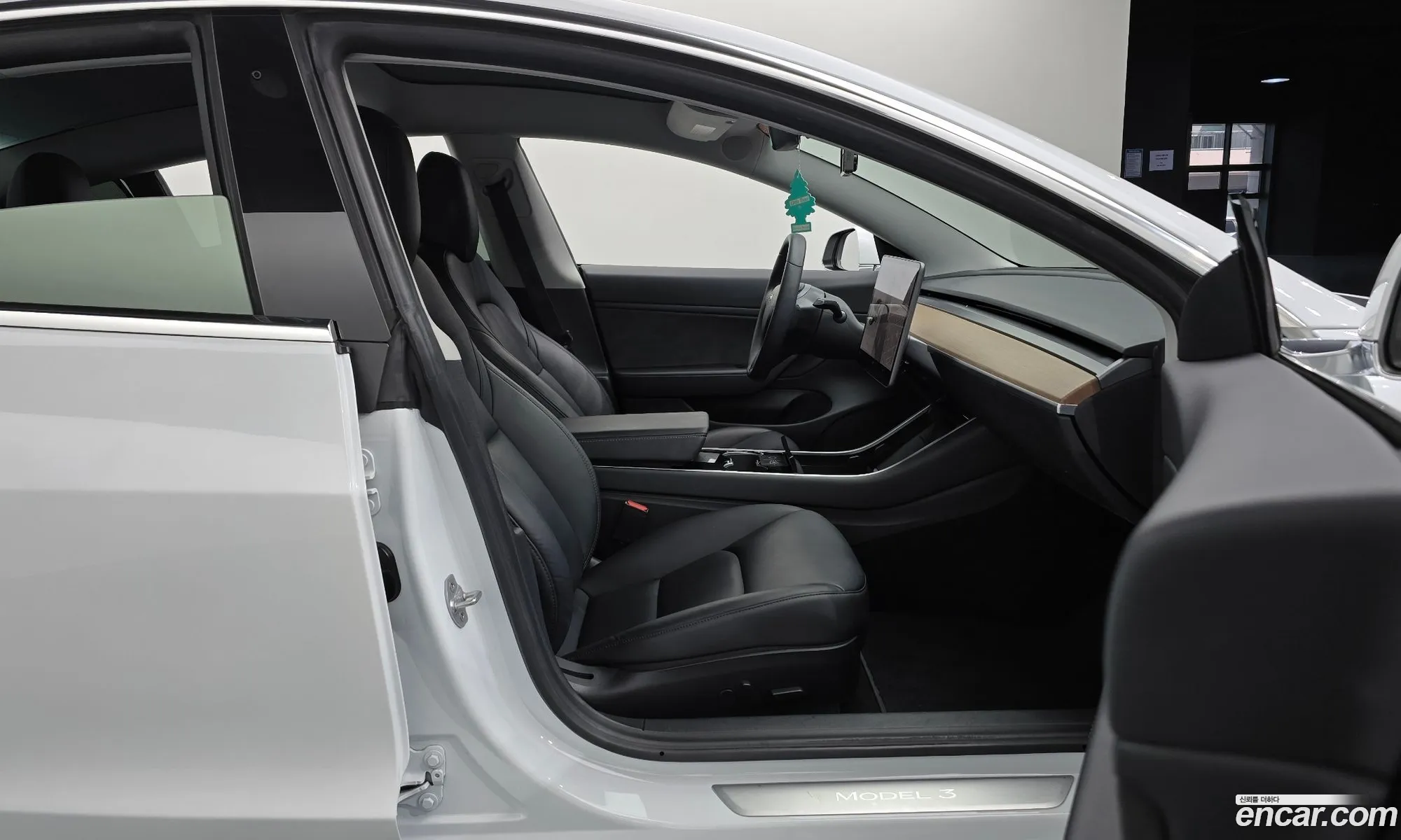 Tesla Model 3 2020 — 11