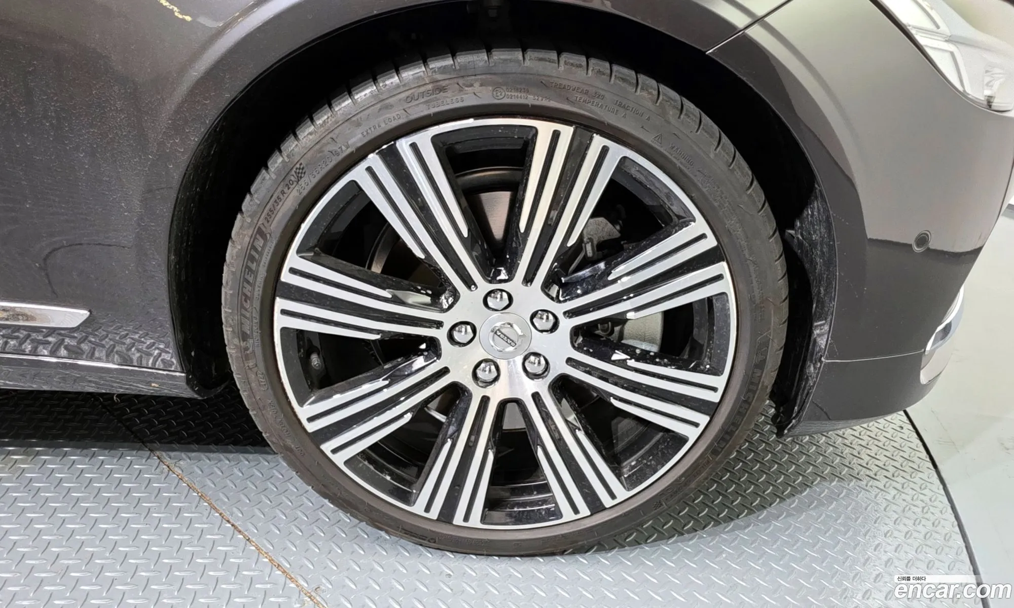 Volvo S90 2023 — 2